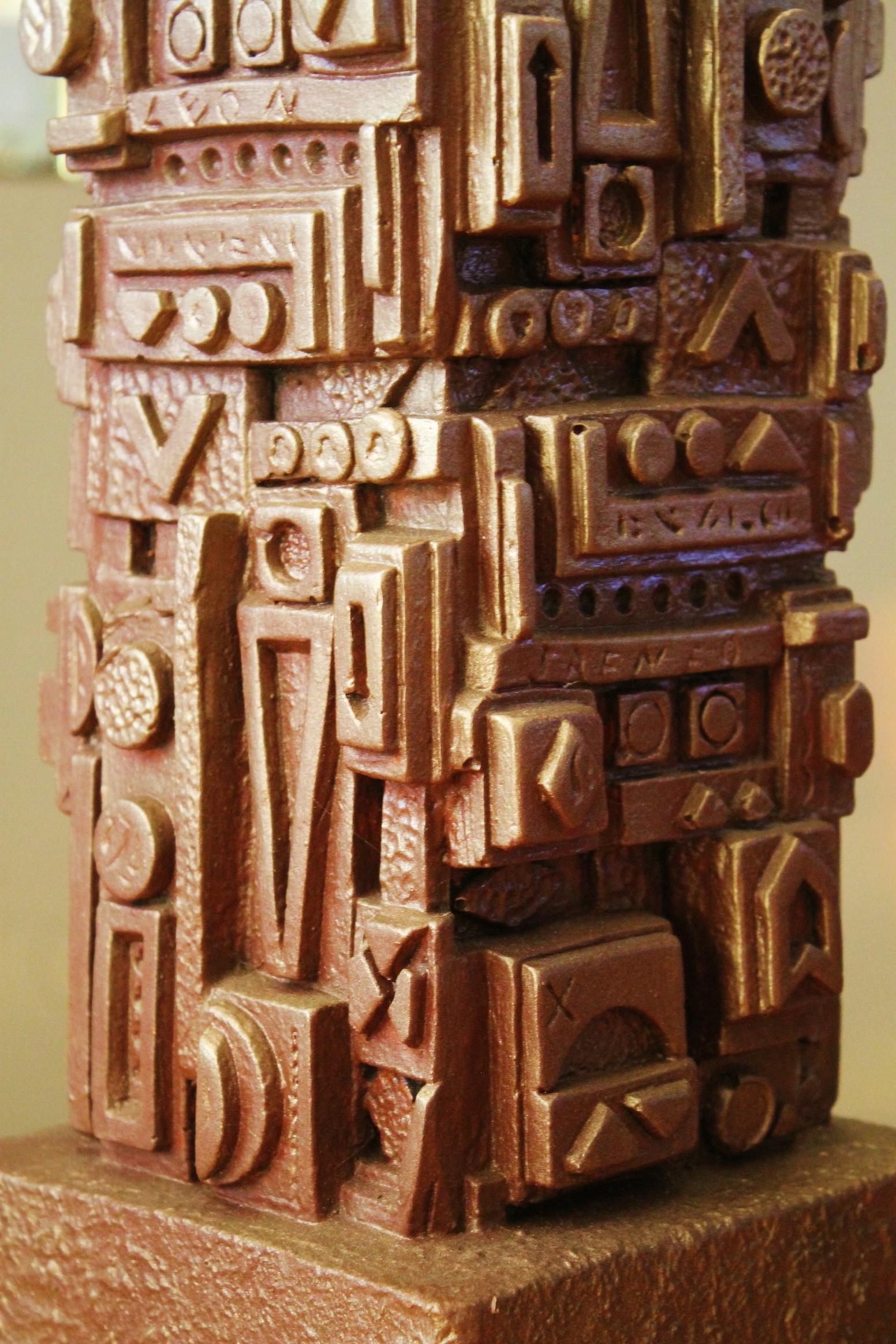 American Paul Evans Sculpted Bronze Resin Relief Brutalist Table Lamp 1960s Epic For Sale