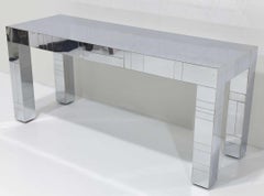 Tavolo consolle con paesaggio urbano firmato da Paul Evans