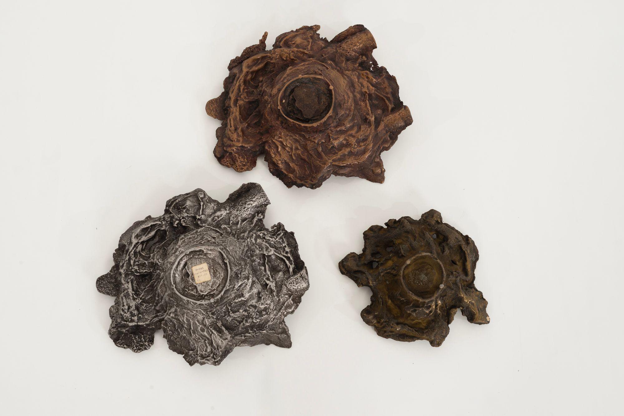 Milieu du XXe siècle Collection Studio Paul Evans de trois bols à forme libre, 1965 en vente