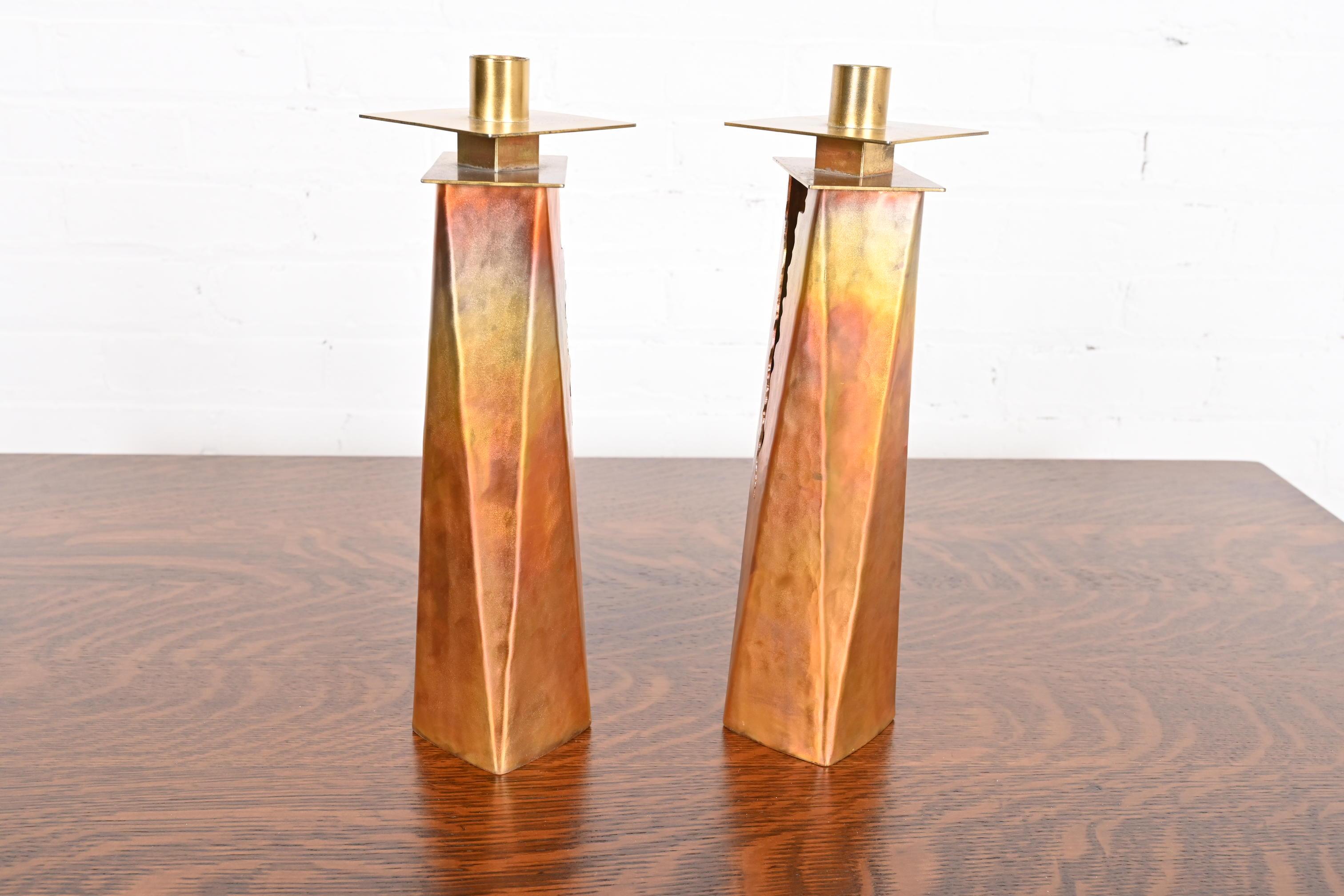 Paul Evans Style Brutalist Hand Wrought Copper Candlesticks, Circa 1970s For Sale 3