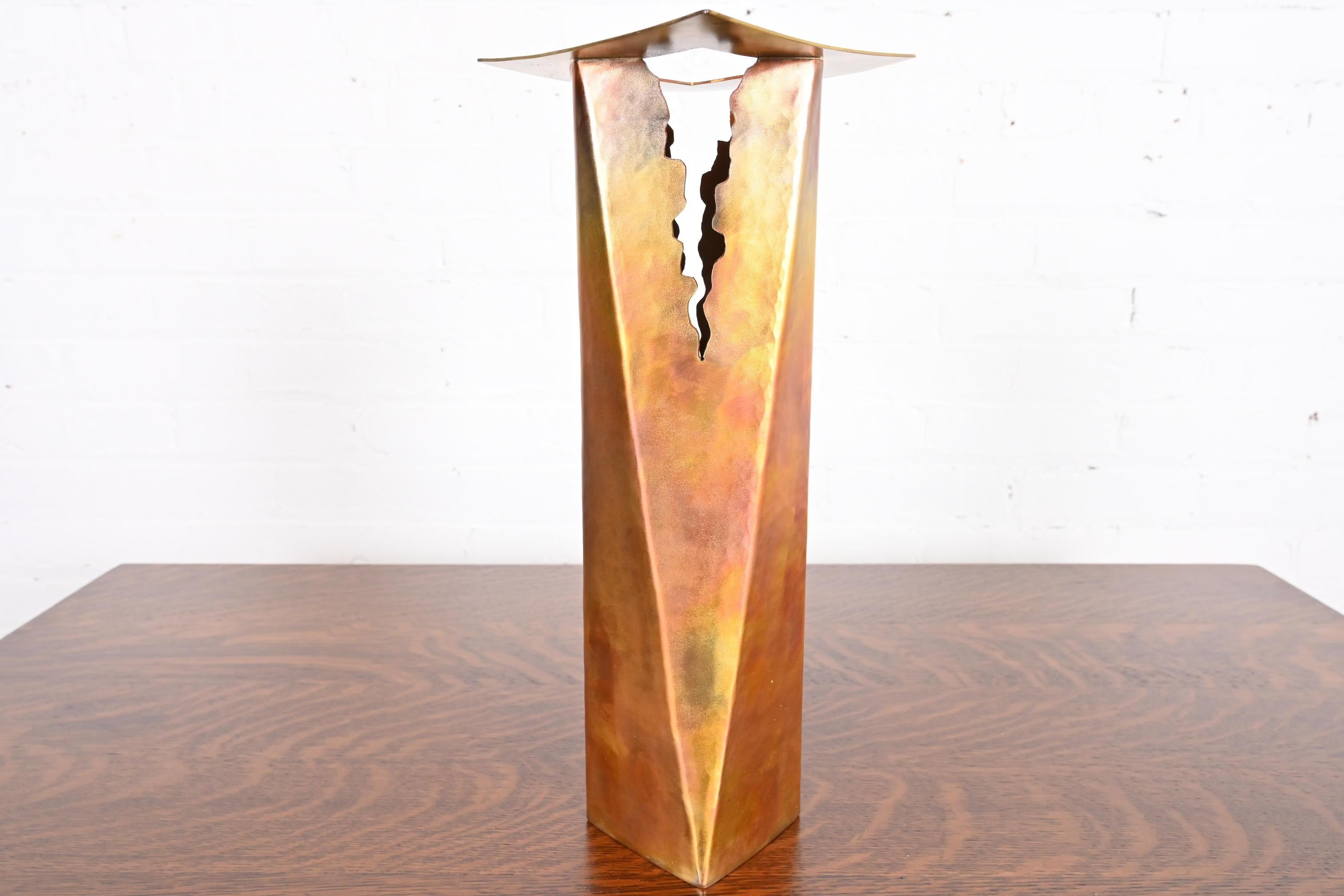 Paul Evans Style Brutalist Hand Wrought Copper Large Vase, Circa 1970s For Sale 8