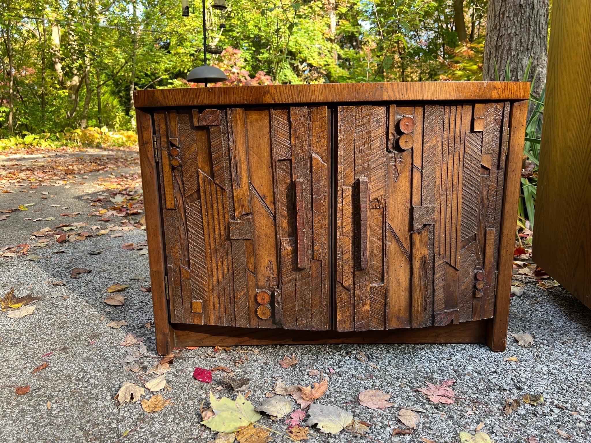 Paul Evans Style Brutalist Lane Pueblo Bedroom Set In Good Condition For Sale In Akron, OH