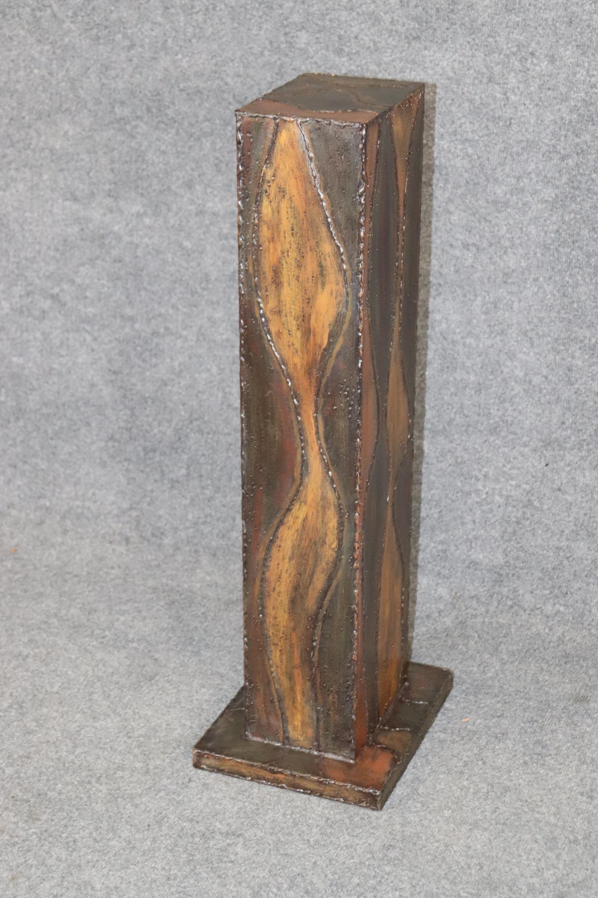 Paul Evans Style Brutalist Metal Welded Metal Pedestal Stand (Ende des 20. Jahrhunderts) im Angebot