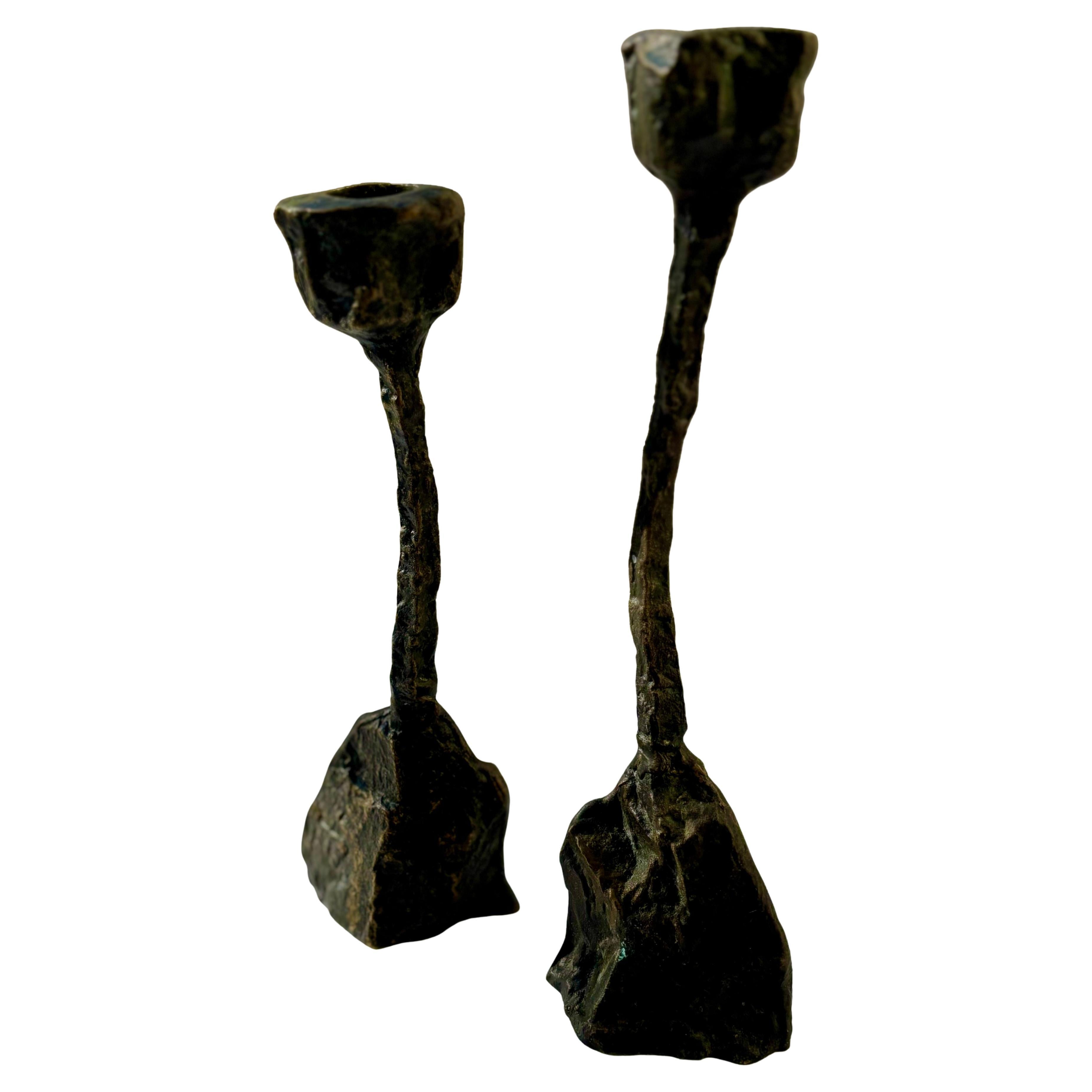 Paul Evans style brutalist modern candlesticks (2) in bronze . in vendita