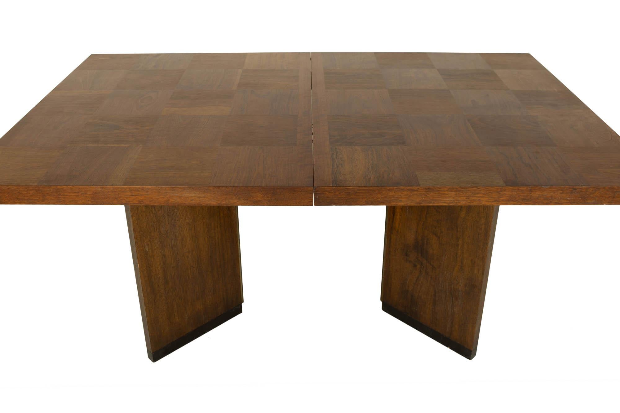 Paul Evans Style Lane Brutalist Mid Century Patchwork Dining Table In Good Condition In Countryside, IL