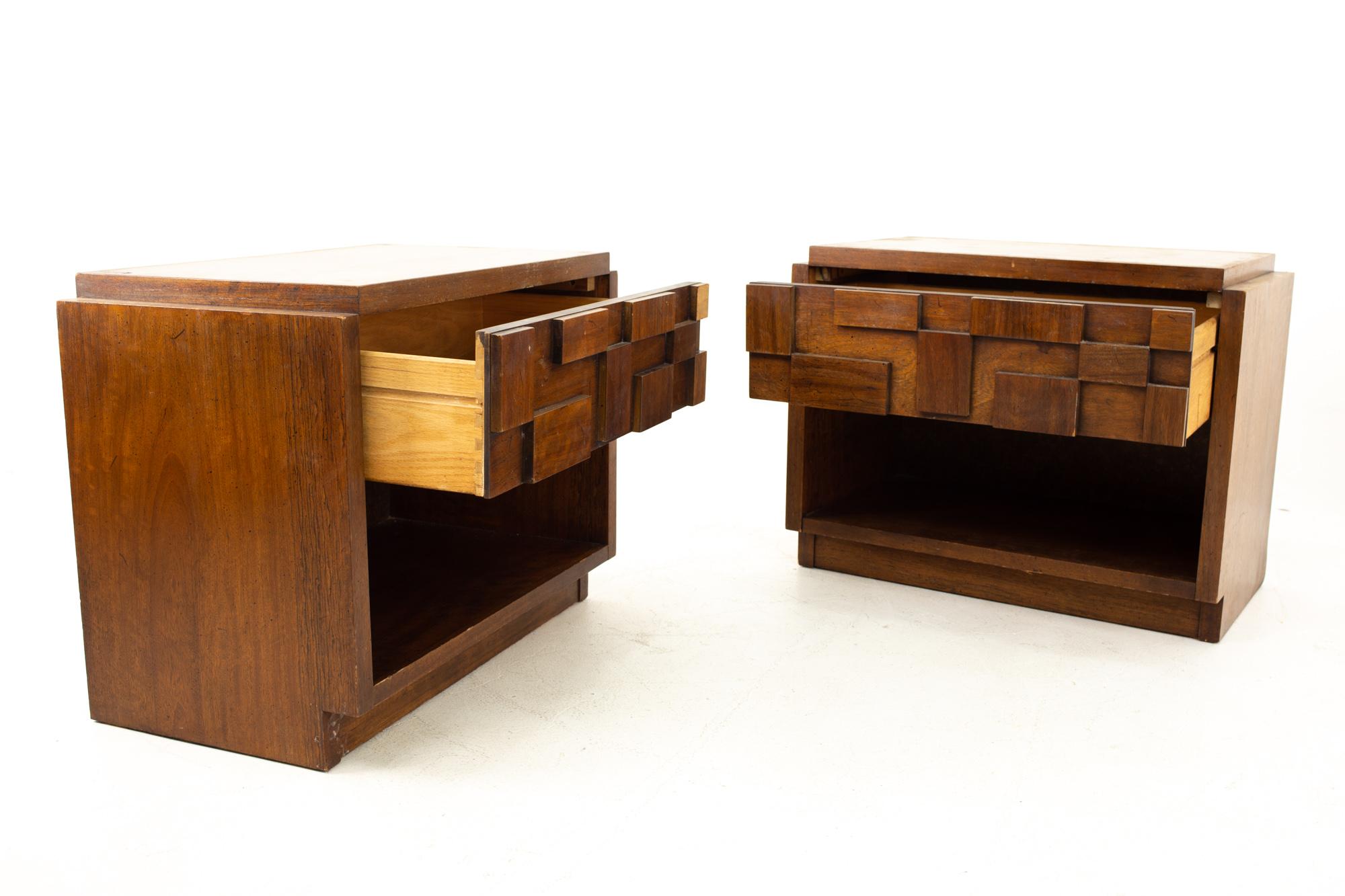 Paul Evans Style Lane Brutalist Mid Century Single Drawer Nightstands, Pair In Good Condition In Countryside, IL