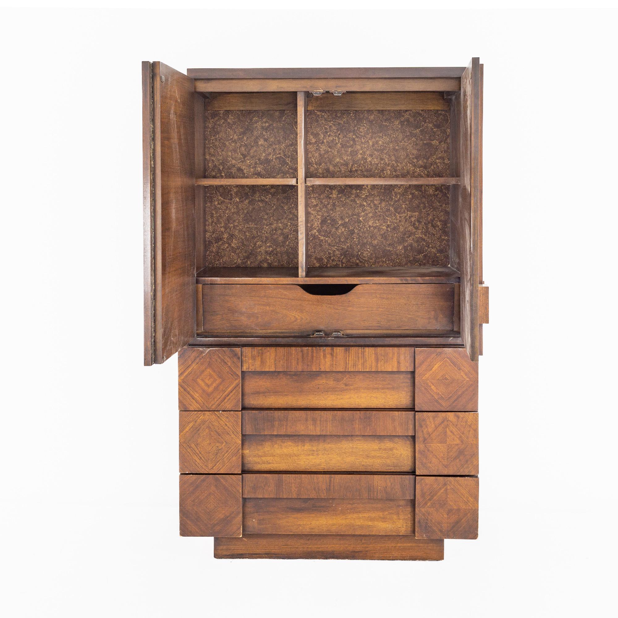 Paul Evans Style Lane Mid Century Walnut Brutalist Armoire In Good Condition In Countryside, IL