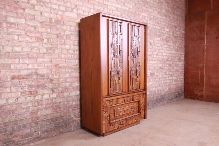 Late 20th Century Paul Evans Style Lane Pueblo Brutalist Mid-Century Modern Oak Armoire Dresser For Sale