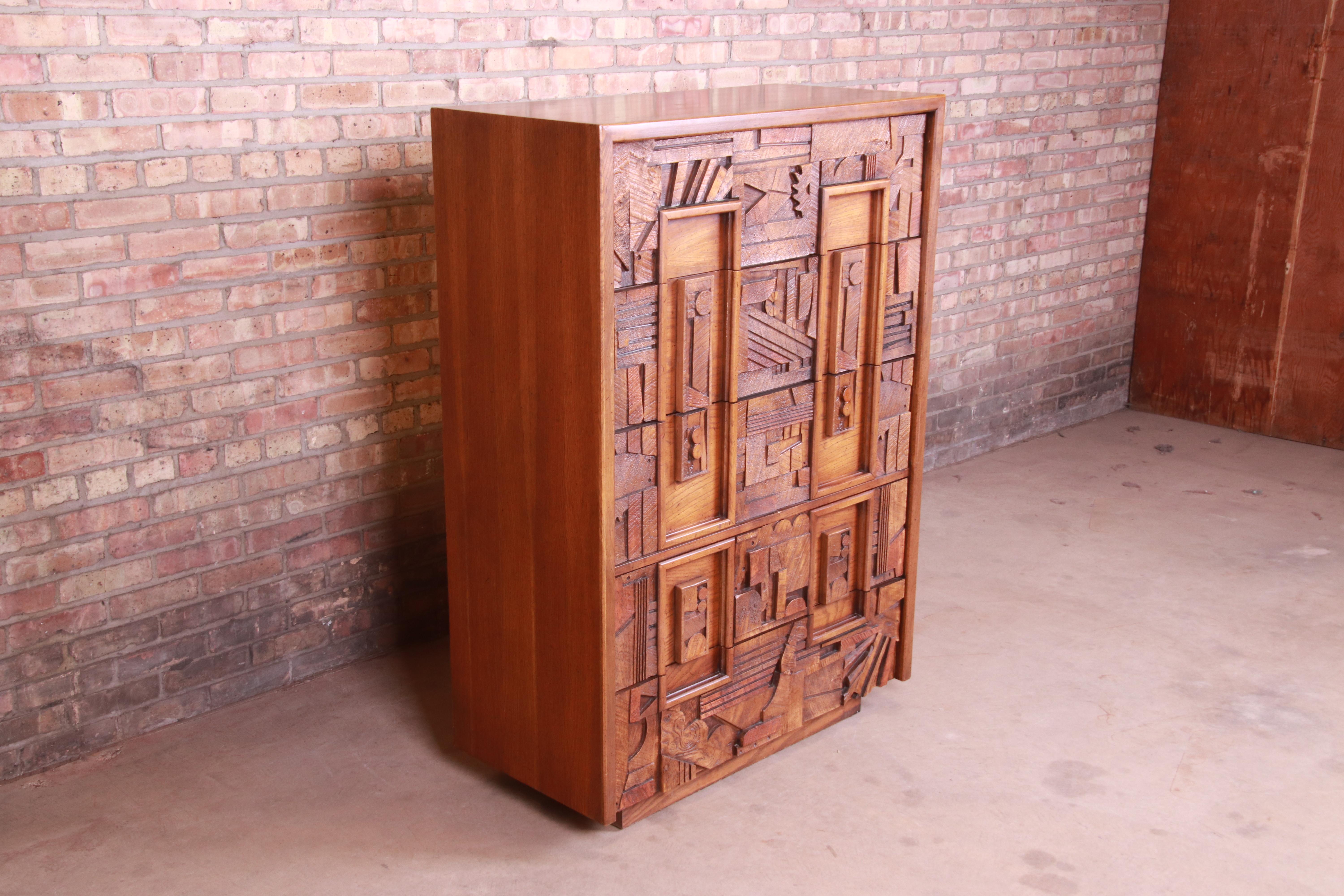Paul Evans Style Lane Pueblo Brutalist Mid-Century Modern Oak Highboy Dresser In Good Condition In South Bend, IN