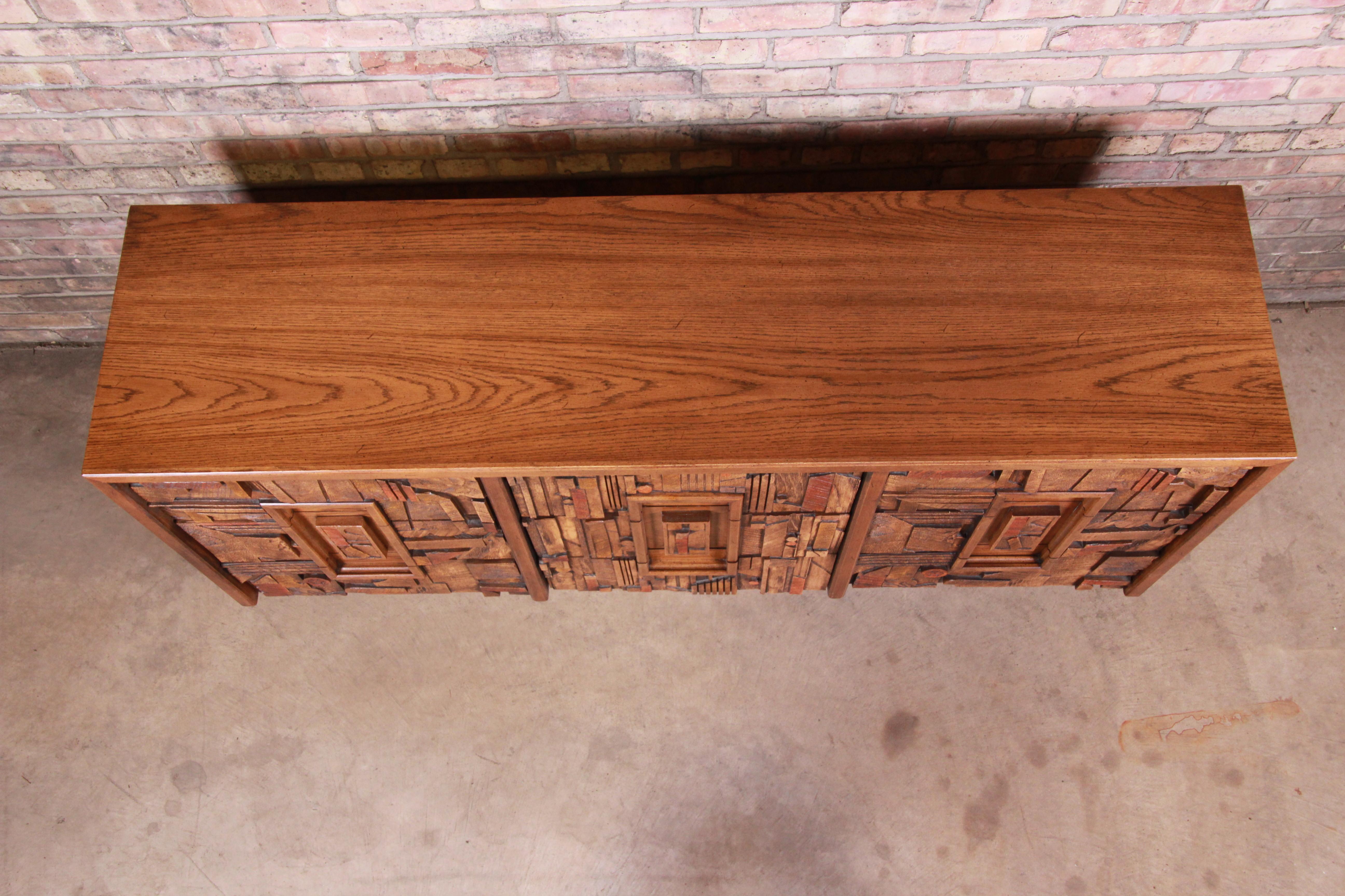 Mid-Century Modern Paul Evans Style Lane Pueblo Brutalist Oak Long Dresser or Credenza, 1970s