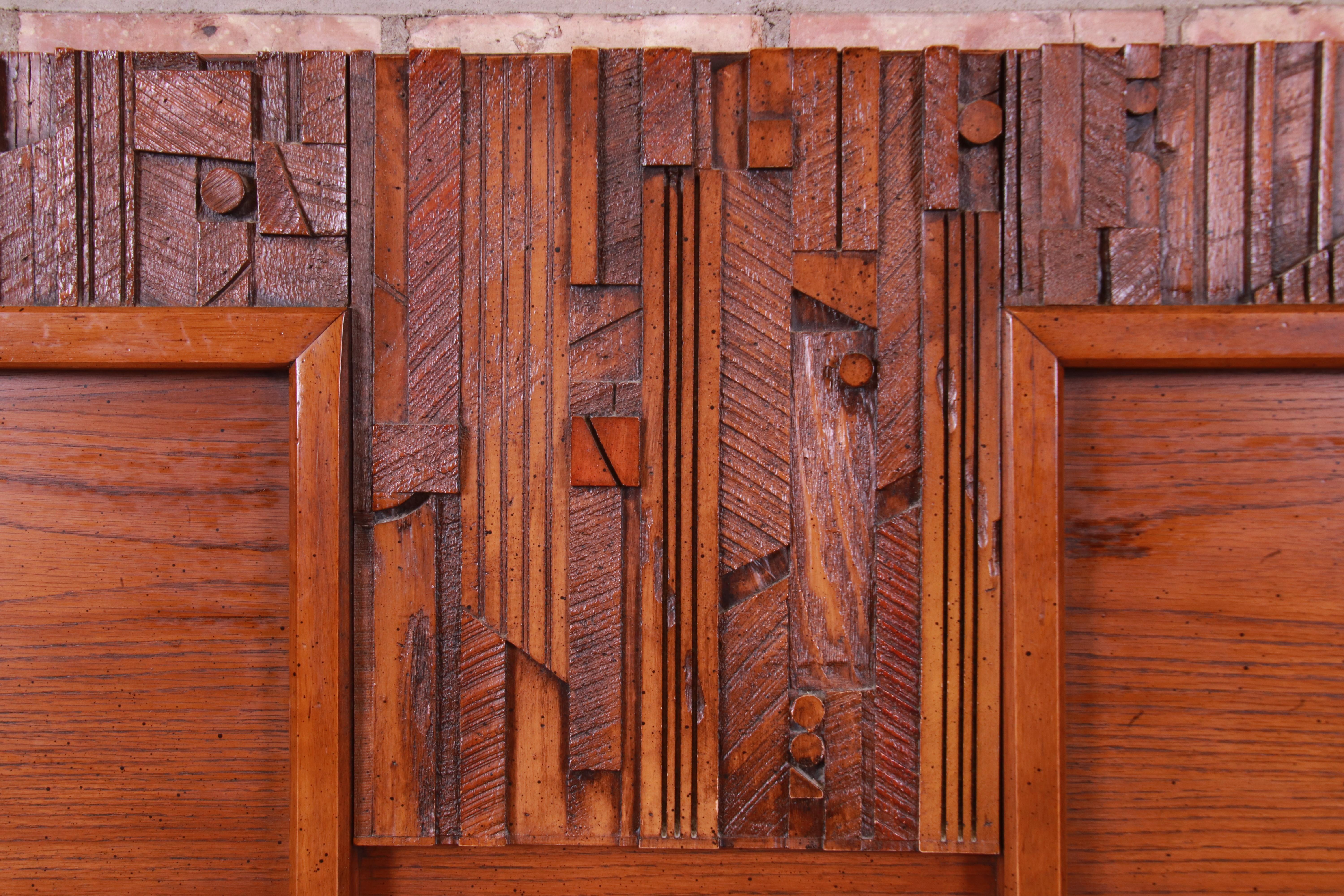 Paul Evans Style Lane Pueblo Brutalist Oak Queen Size Headboard, 1970s In Good Condition In South Bend, IN