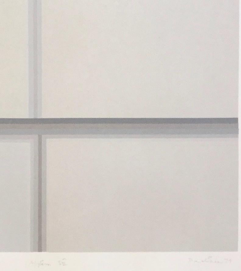 Adytum S III, Neutraltöner, linearer, abstrakter, linearer, abstrakter Siebdruck, 1974 (Beige), Abstract Print, von Paul Feiler
