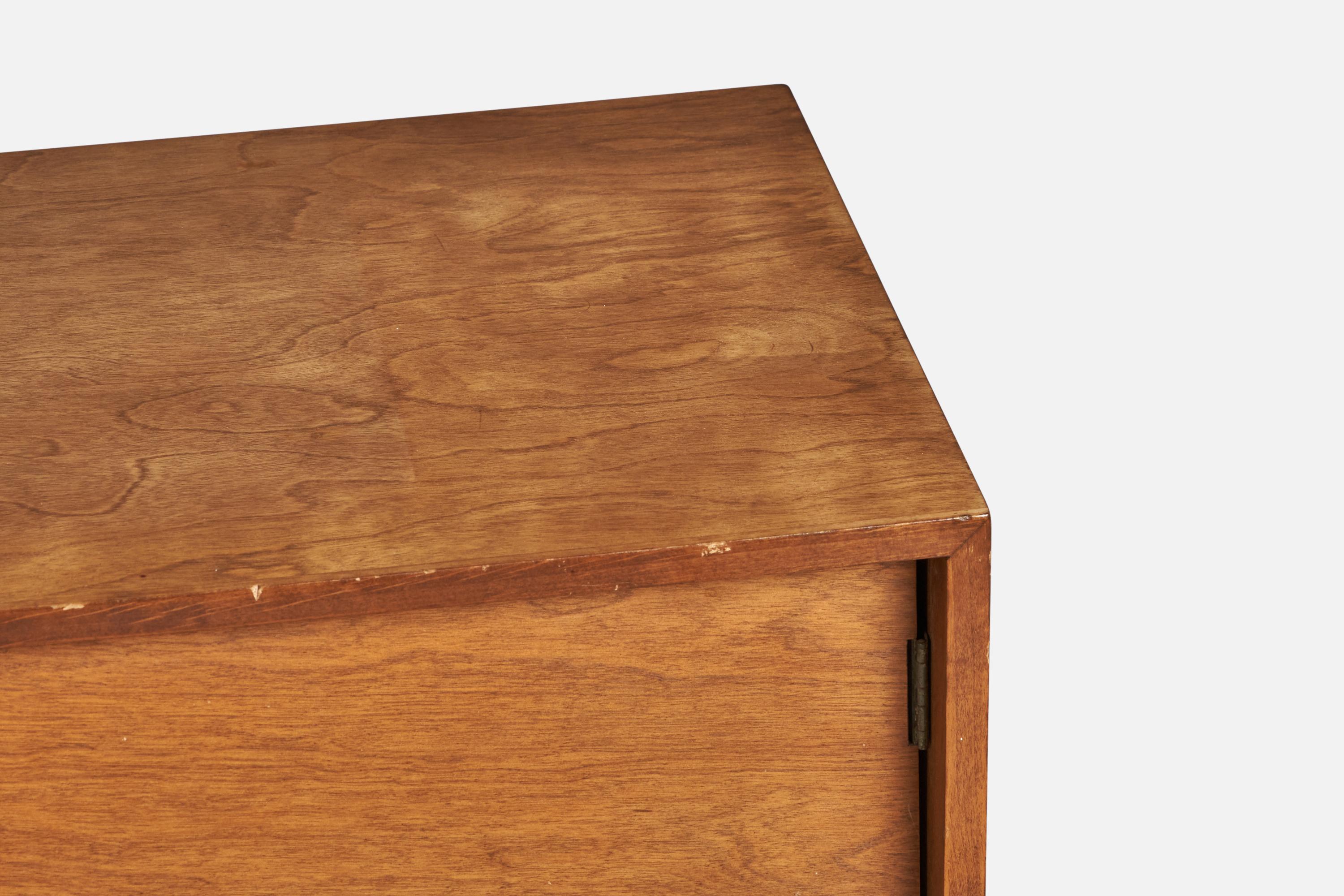 Paul Frankl, Cabinet, Oak, USA, 1940s In Good Condition For Sale In High Point, NC
