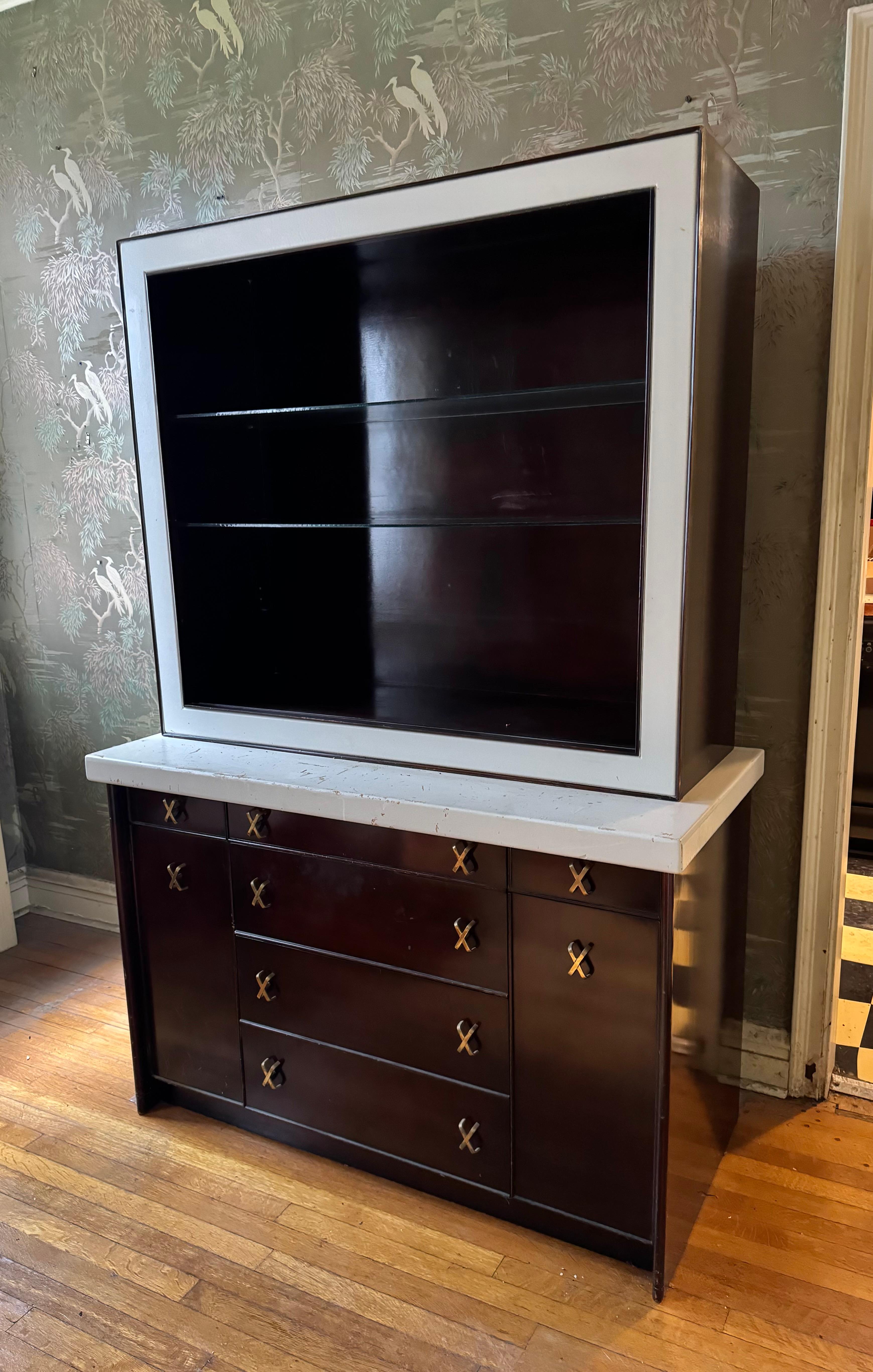 Ottone Paul Frankl, Mobile e piano in mogano, ottone, sughero, USA, anni '50 in vendita