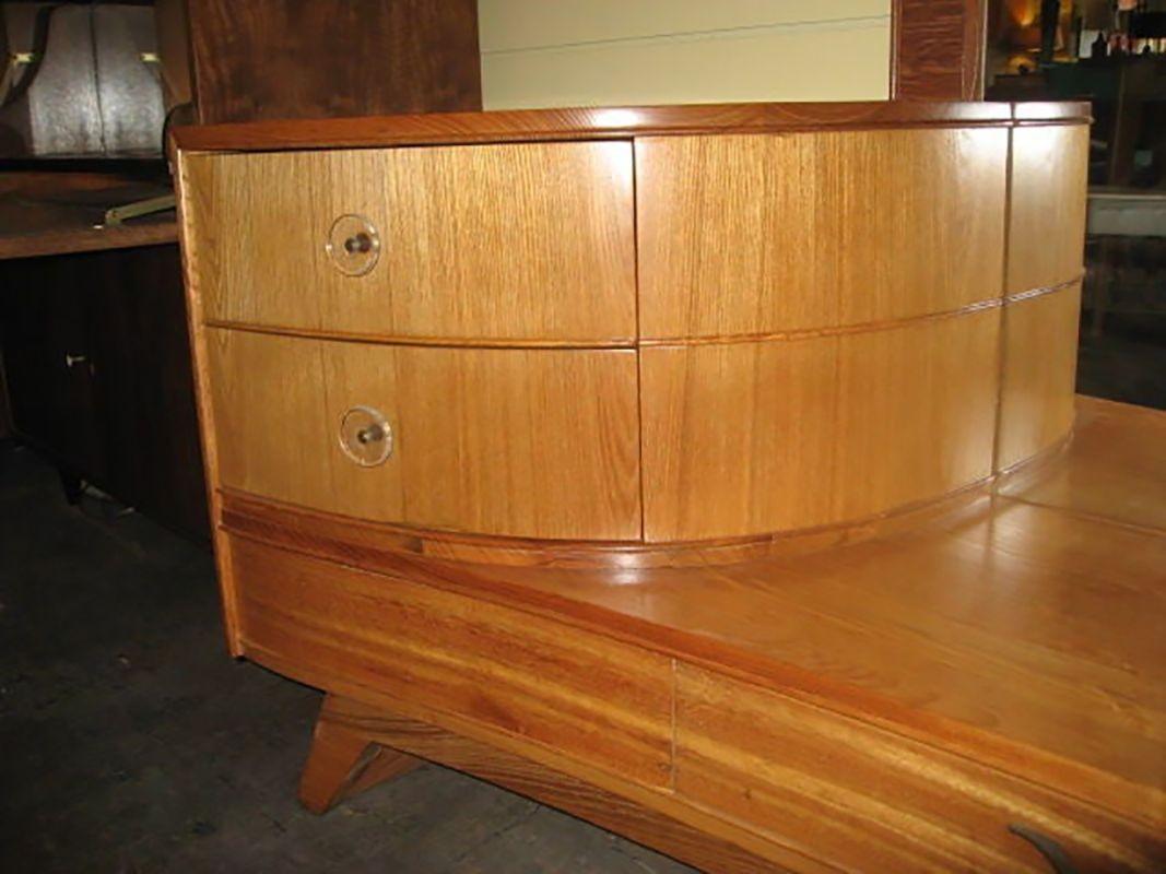 Mid-20th Century Paul Frankl Combed Wood Vanity with Stool for Brown Saltman For Sale