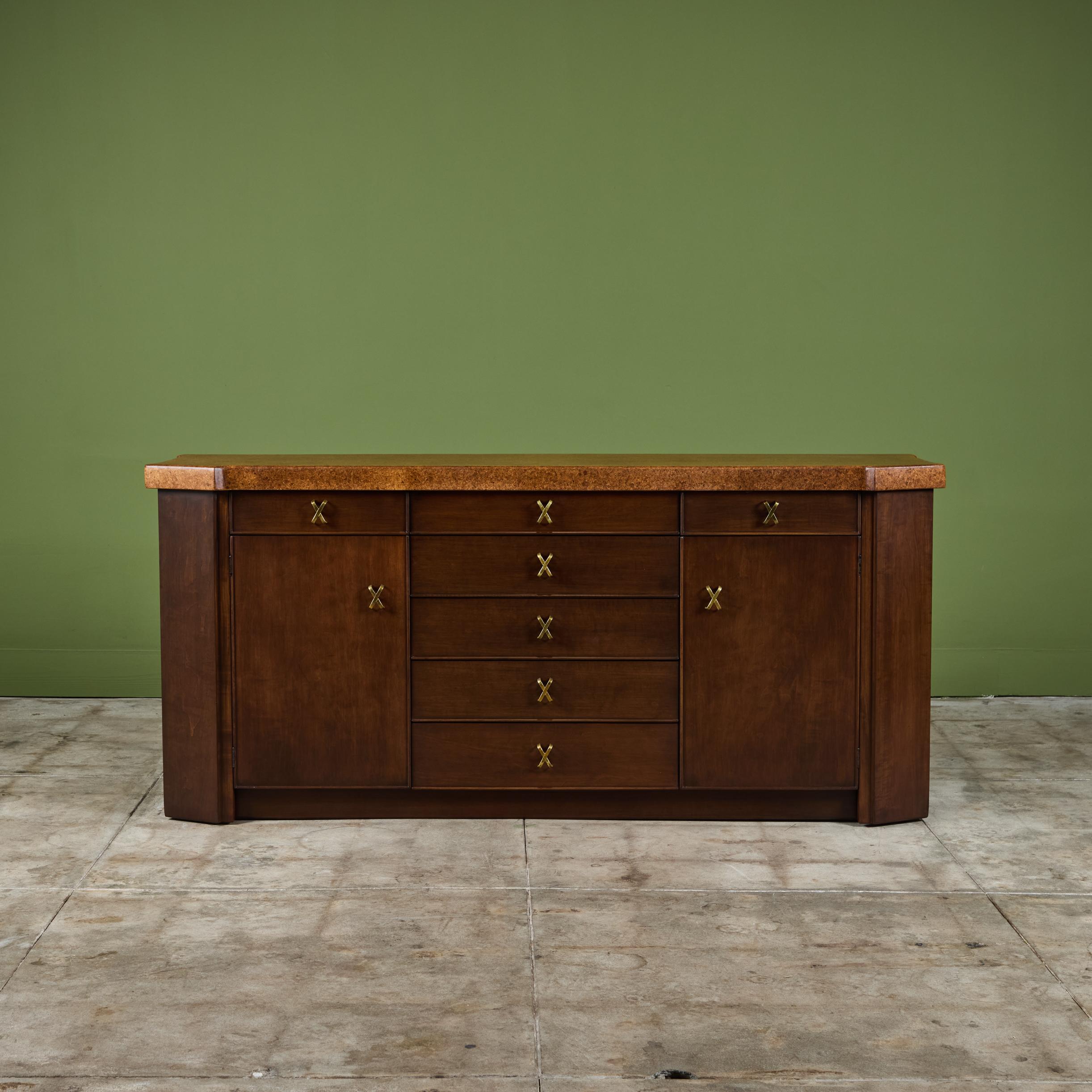 Credenza de corcho Paul Frankl para Johnson Furniture Co. en Excelente estado para la venta en Los Angeles, CA