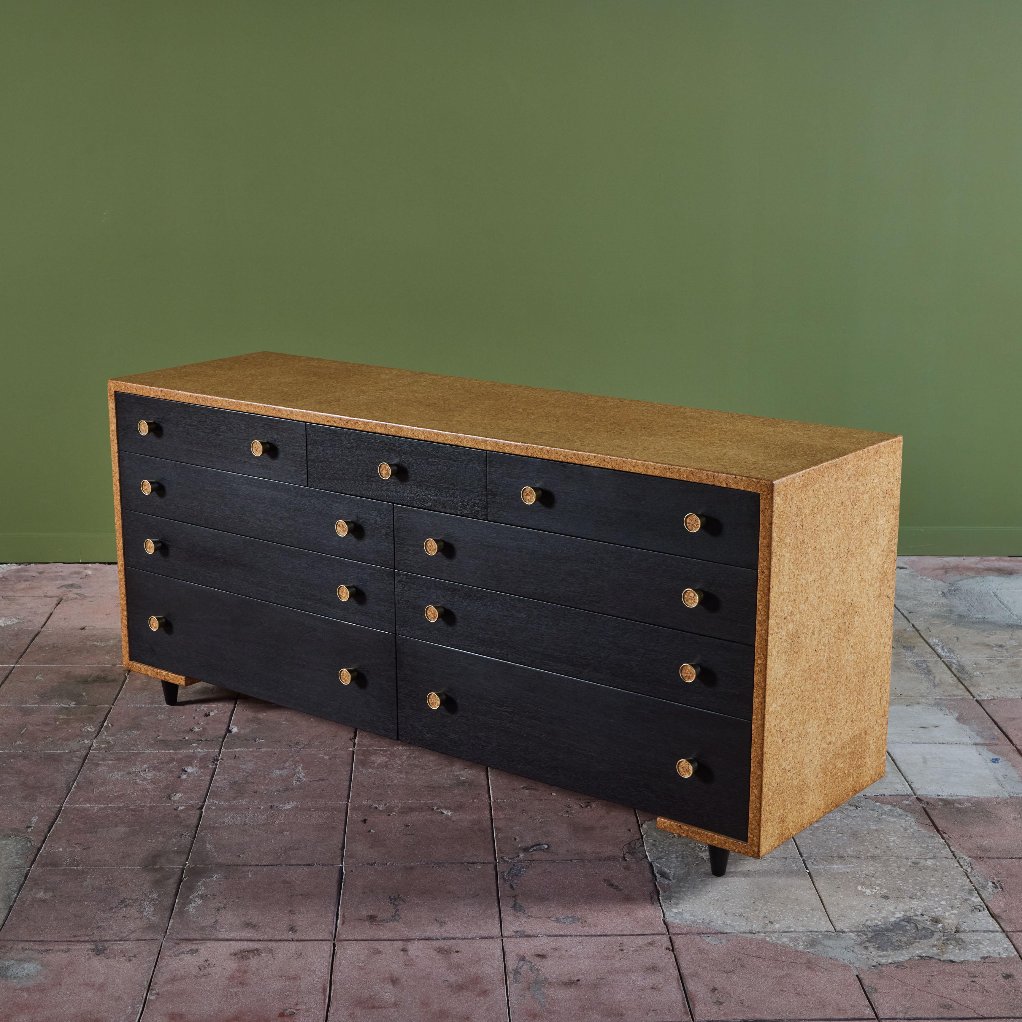 Comò in sughero Paul Frankl per Johnson Furniture Co. in vendita 1