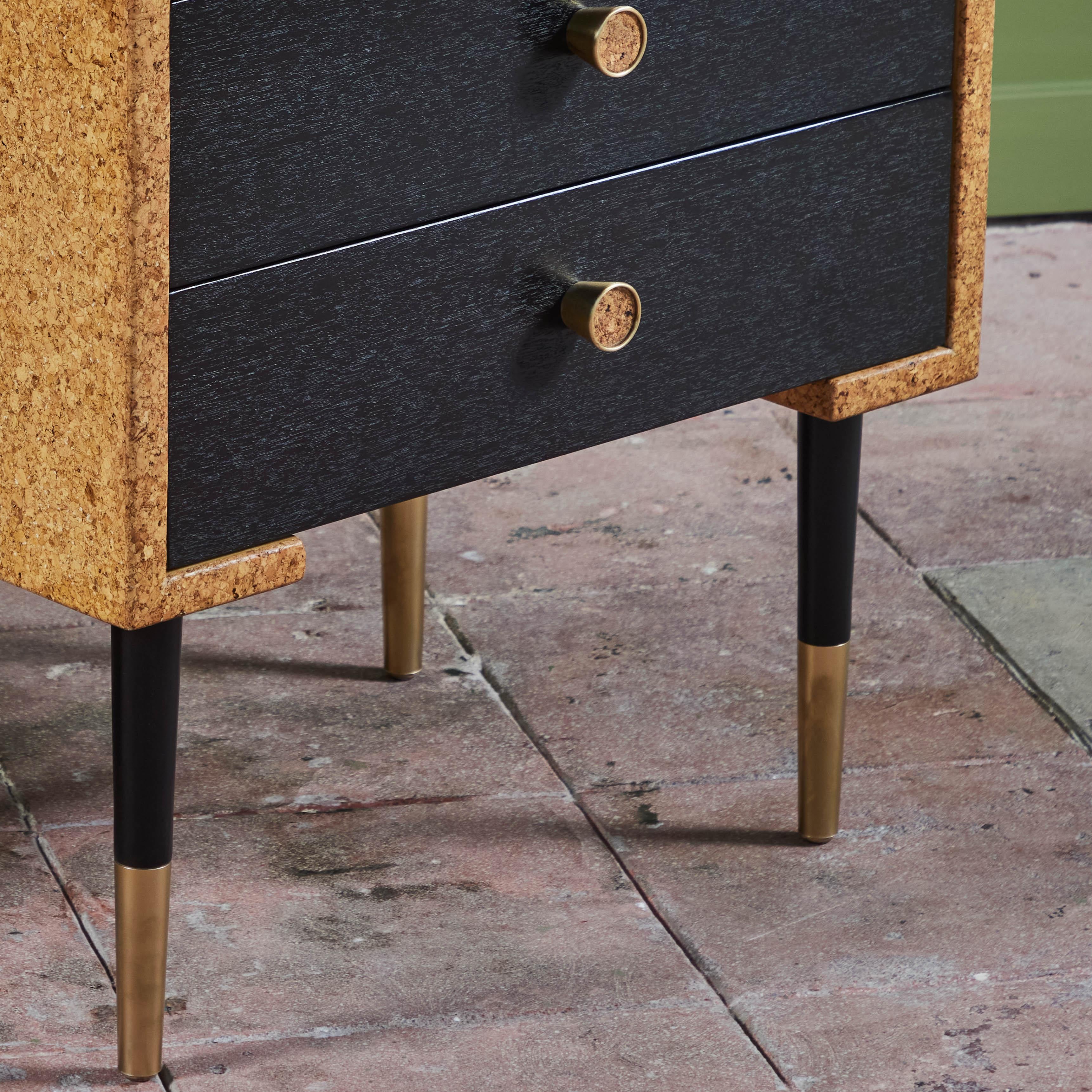 Pareja de mesillas de noche de corcho de Paul Frankl para Johnson Furniture Co. en venta 5