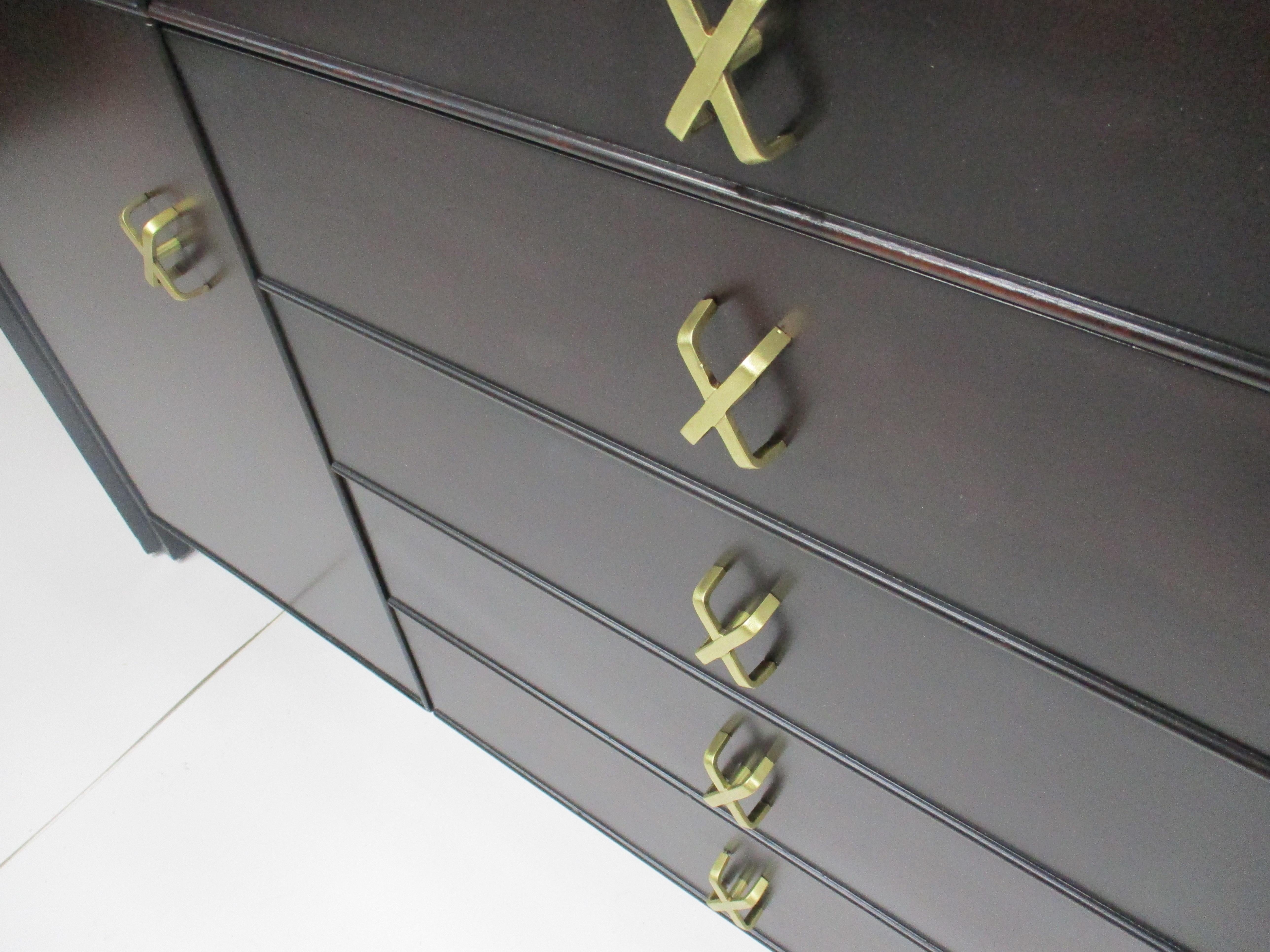 XX secolo Credenza/cassapanca con tappo in sughero di Paul Frankl per Johnson Bros. in vendita