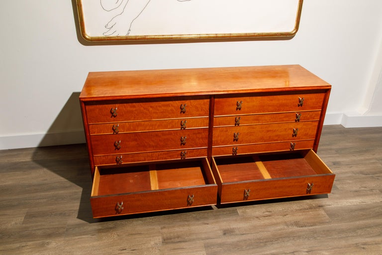 Paul Frankl Dresser and Nightstand for Johnson Furniture, 1950s For Sale 4