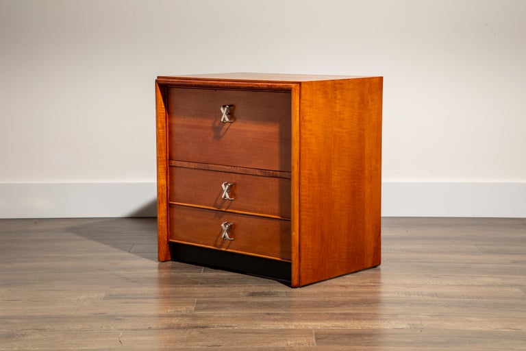 Paul Frankl Dresser and Nightstand for Johnson Furniture, 1950s For Sale 11