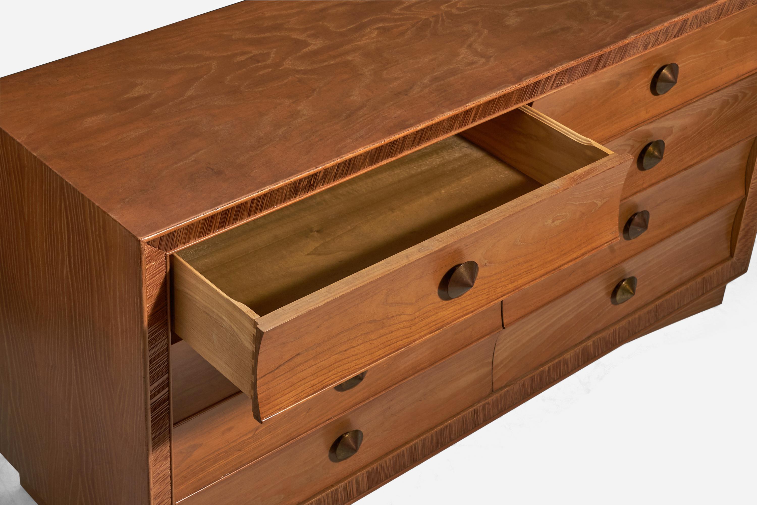 Paul Frankl, Dresser, Oak, Brass, Brown Saltman, USA, 1950s In Good Condition In High Point, NC