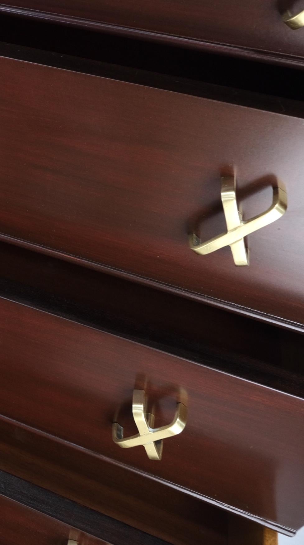 Mid-Century moderno Paul Frankl per Johnson Brass X Pulls Cassettone alto in vendita
