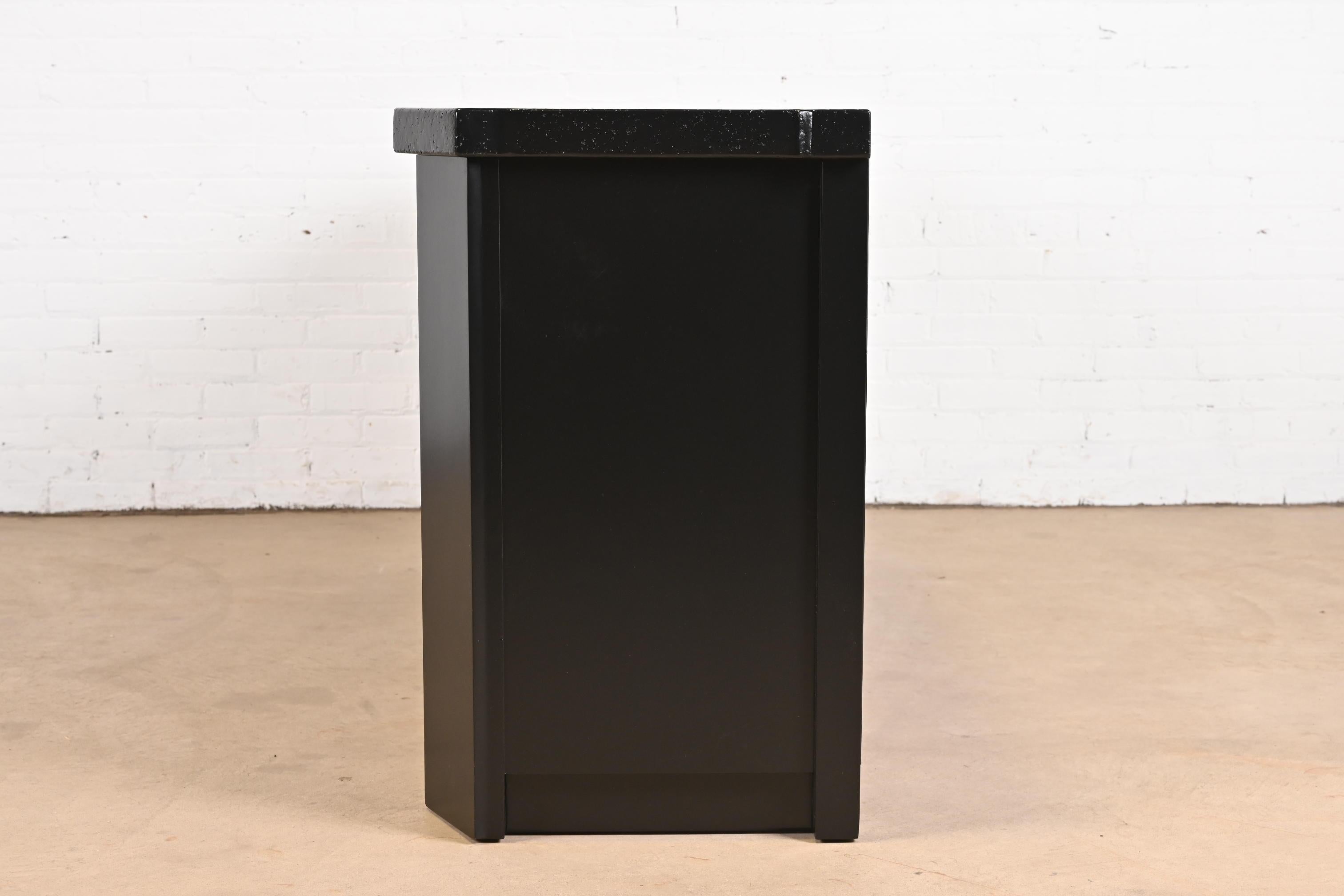 Sideboard-Anrichte aus schwarz lackiertem Mahagoni, Paul Frankl für Johnson Furniture im Angebot 5