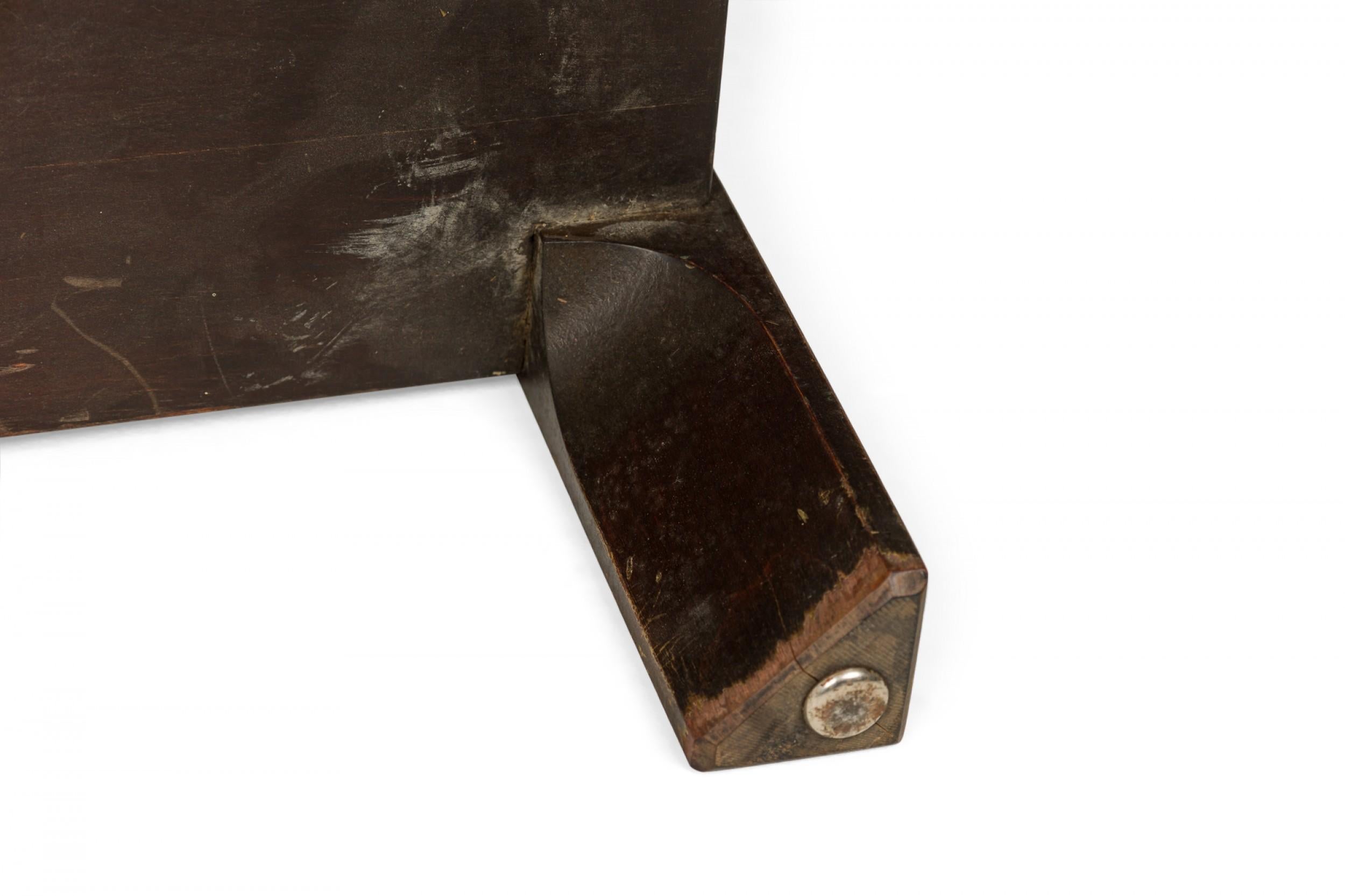 Paul Frankl para Johnson Furniture Company Mesa auxiliar y auxiliar de corcho y caoba Pintado a mano en venta