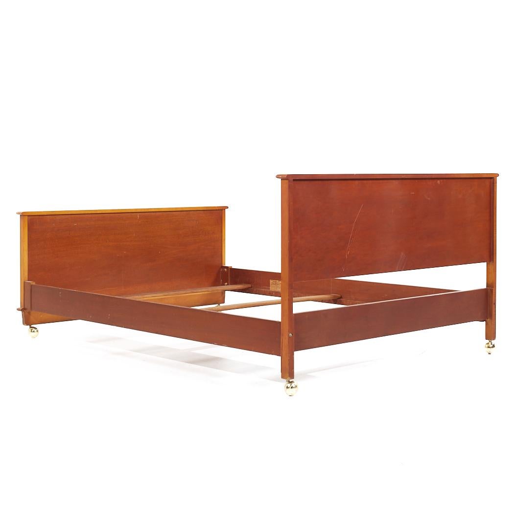 Paul Frankl für Johnson Furniture Company MCM Station Wagon Full Bettgestell (Ende des 20. Jahrhunderts) im Angebot