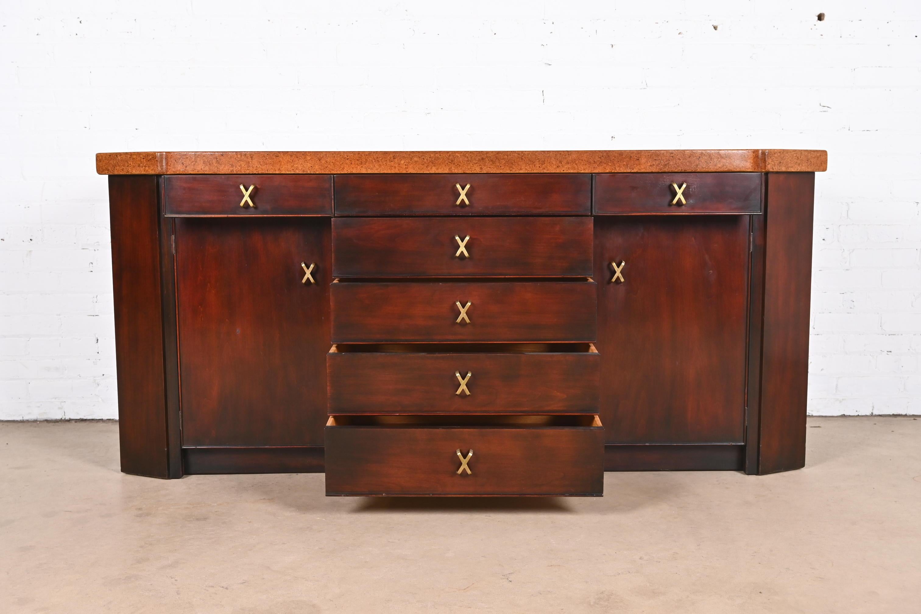 Paul Frankl pour Johnson Furniture Buffet ou meuble de bar en acajou, années 1950 en vente 1