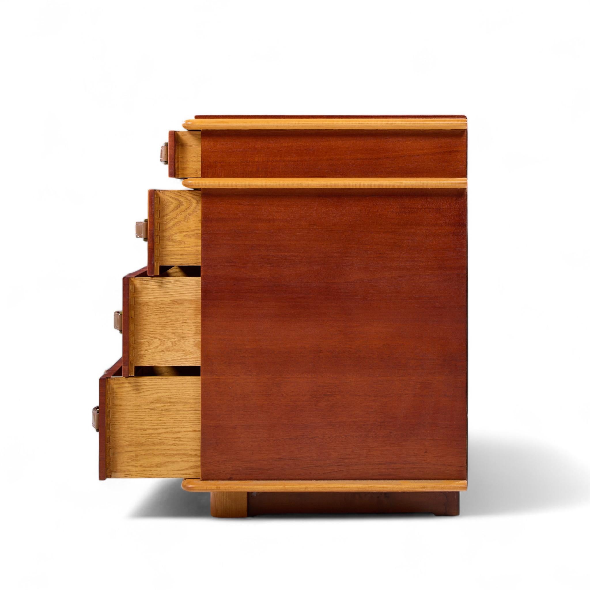 Paul Frankl for Johnson Furniture Commode Station Wagon en cuir, bouleau et érable MCM Bon état - En vente à Franklin Park, IL