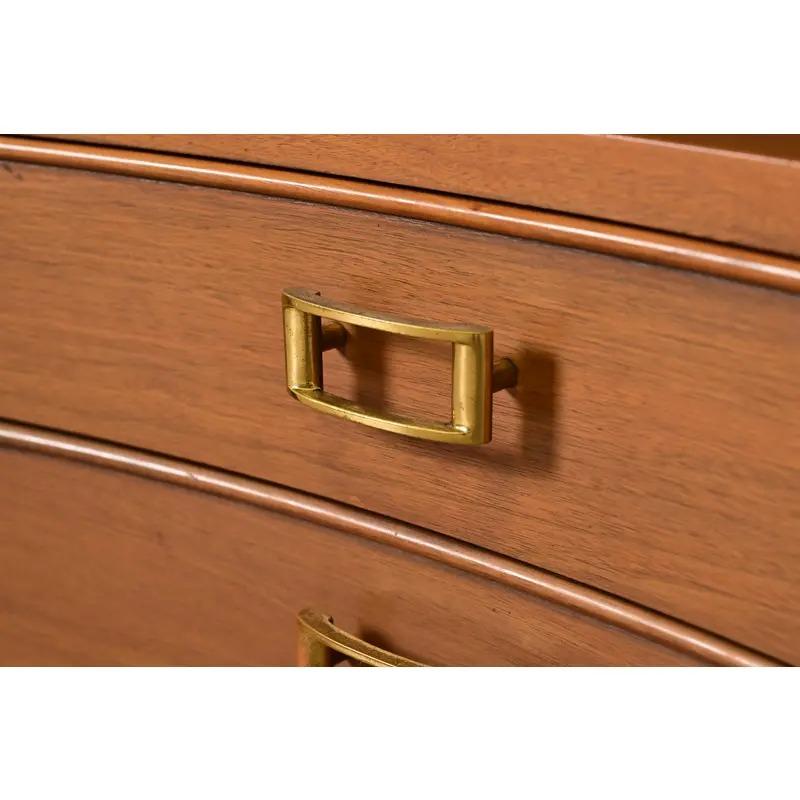 Paul Frankl pour Johnson Furniture Tables de nuit modernes du milieu du siècle, Circa 1950s en vente 3