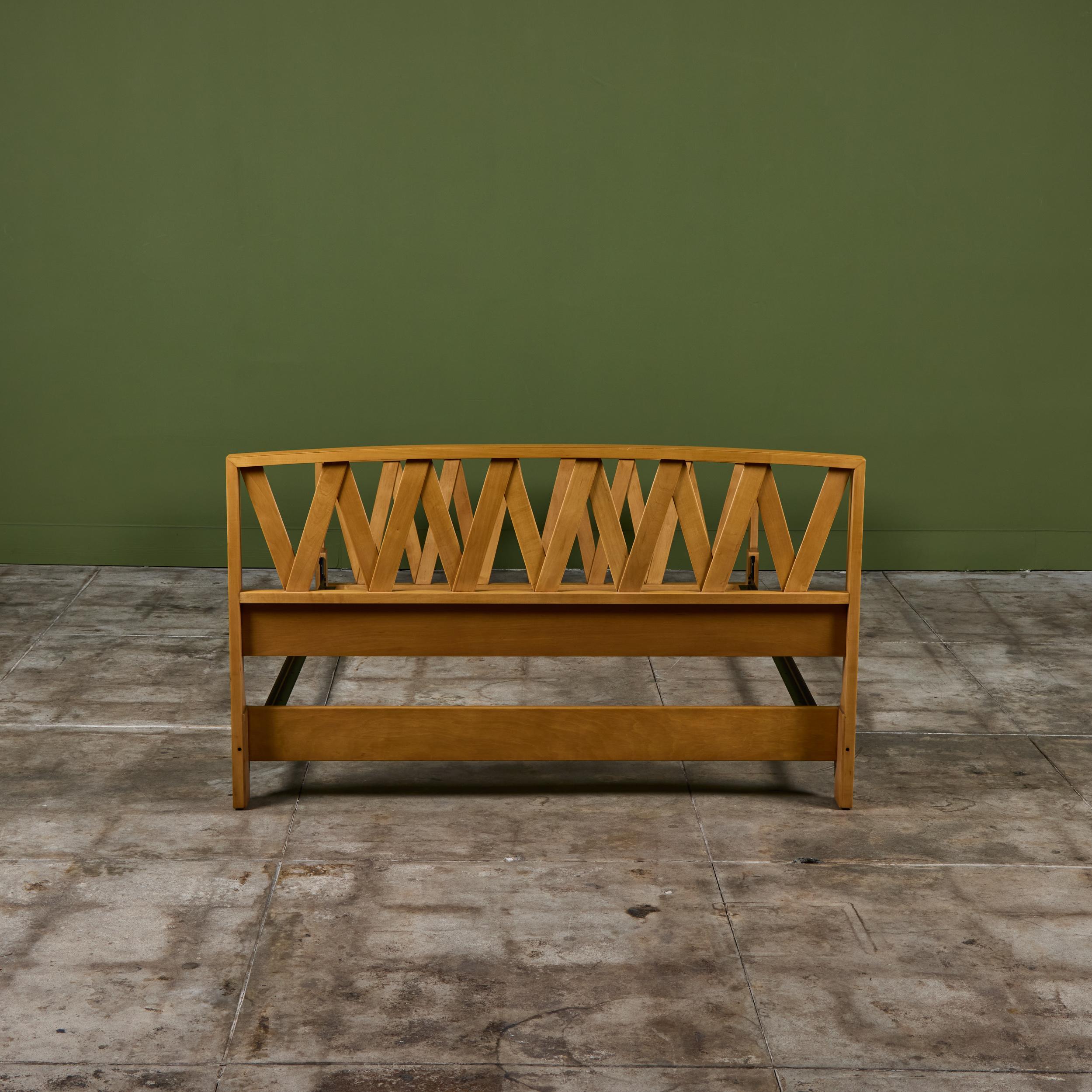 Paul Frankl Full Size Maple Bed Frame for Johnson Furniture Co. en vente 5