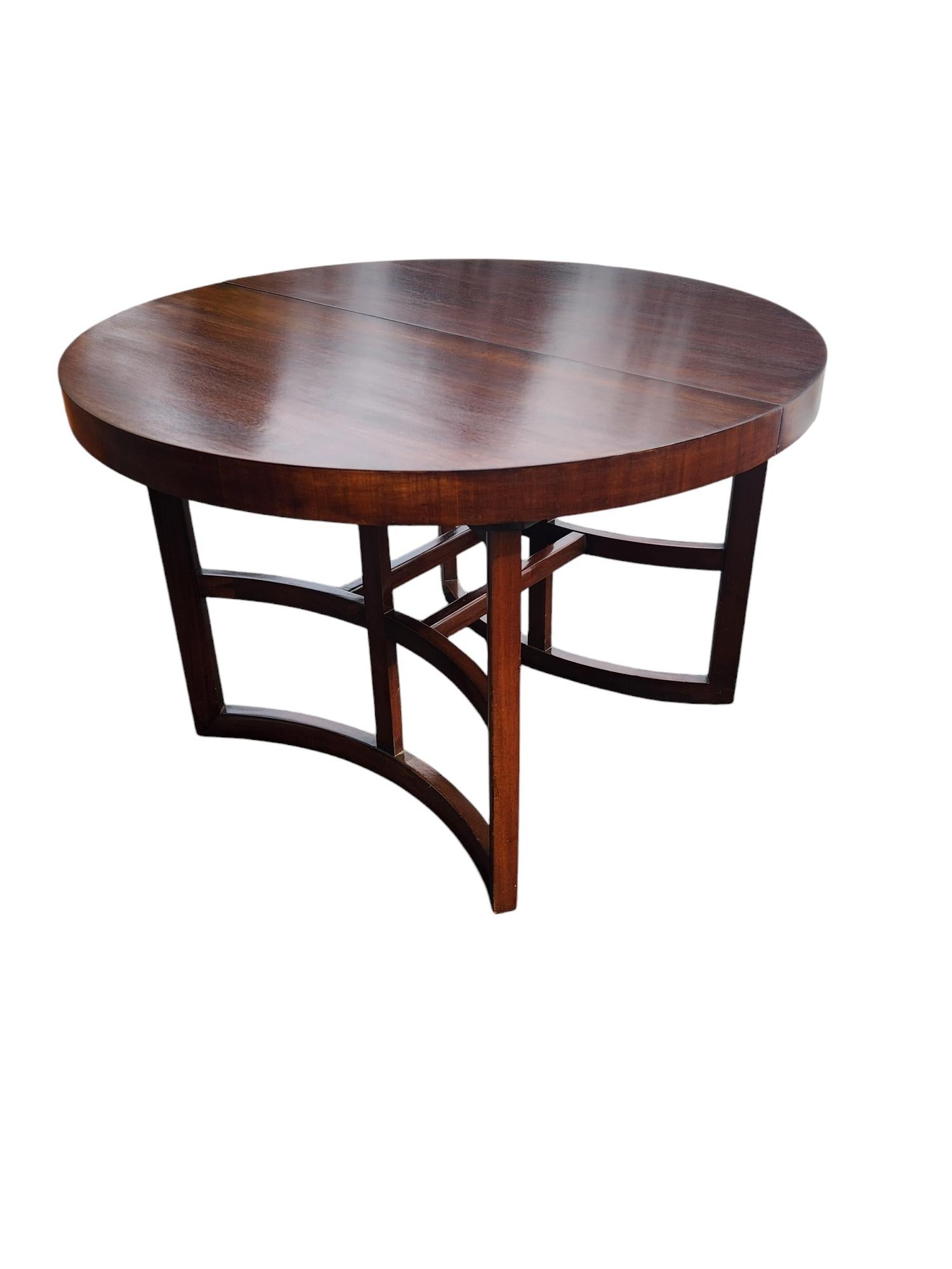 Sculpté I Frankl John Stuart Table à manger extensible en noyer Johnson Furniture 1950s en vente