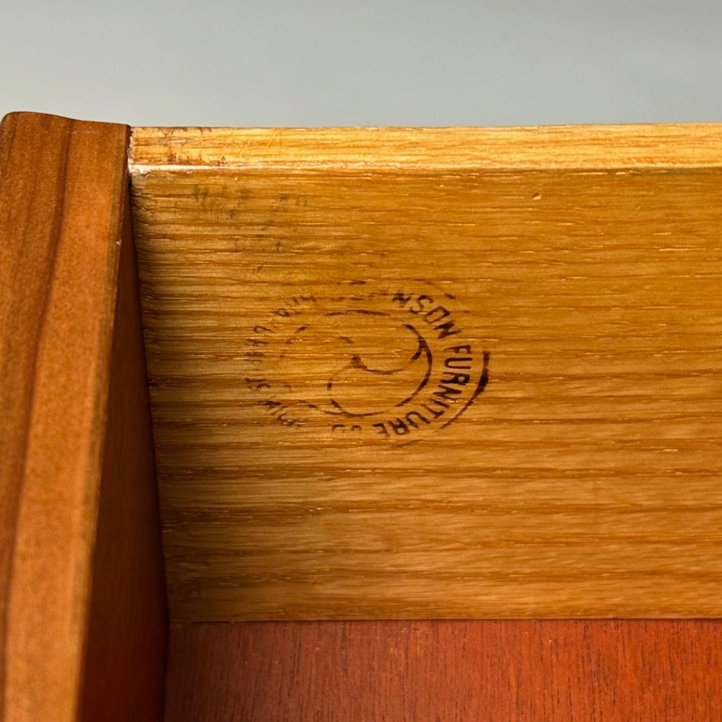 Paul Frankl, John Stuart, Mid-Century Modern, Dresser, Walnut, Brass, USA, 1950s For Sale 5