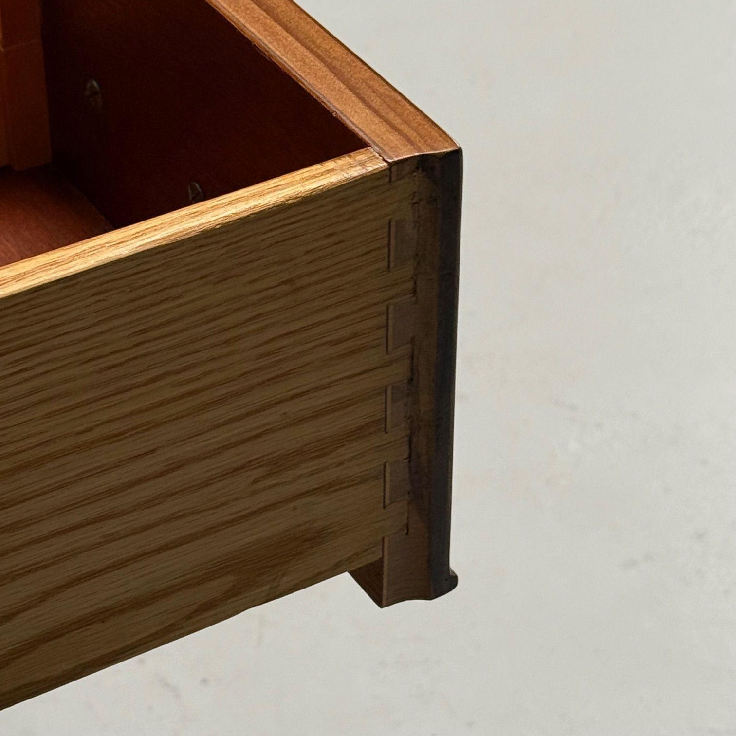 Paul Frankl, John Stuart, Mid-Century Modern, Dresser, Walnut, Brass, USA, 1950s For Sale 3