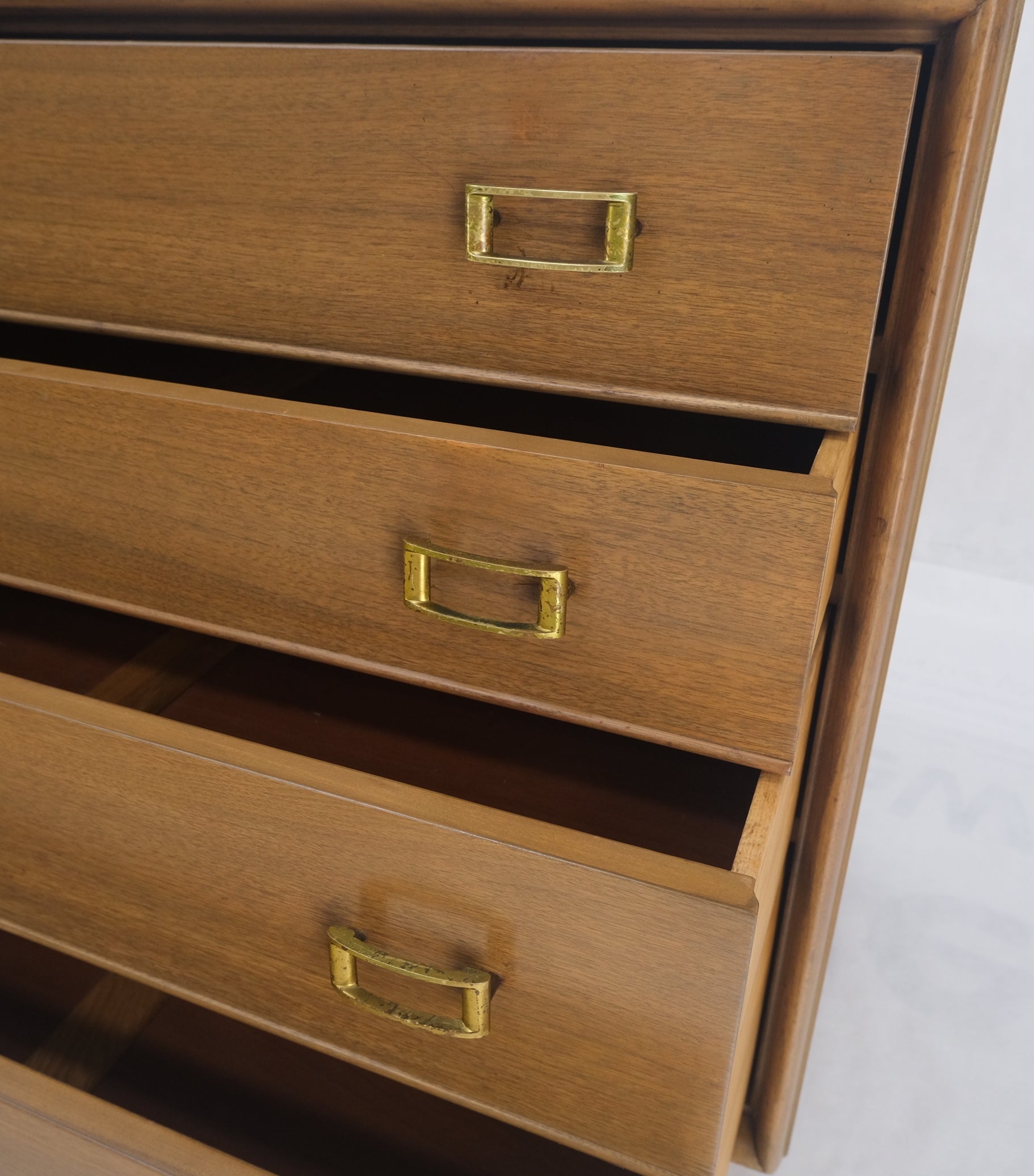 Lacquered Paul Frankl Johnson Furniture Long 8 Drawers Dresser Credenza Buckle Brass Pulls