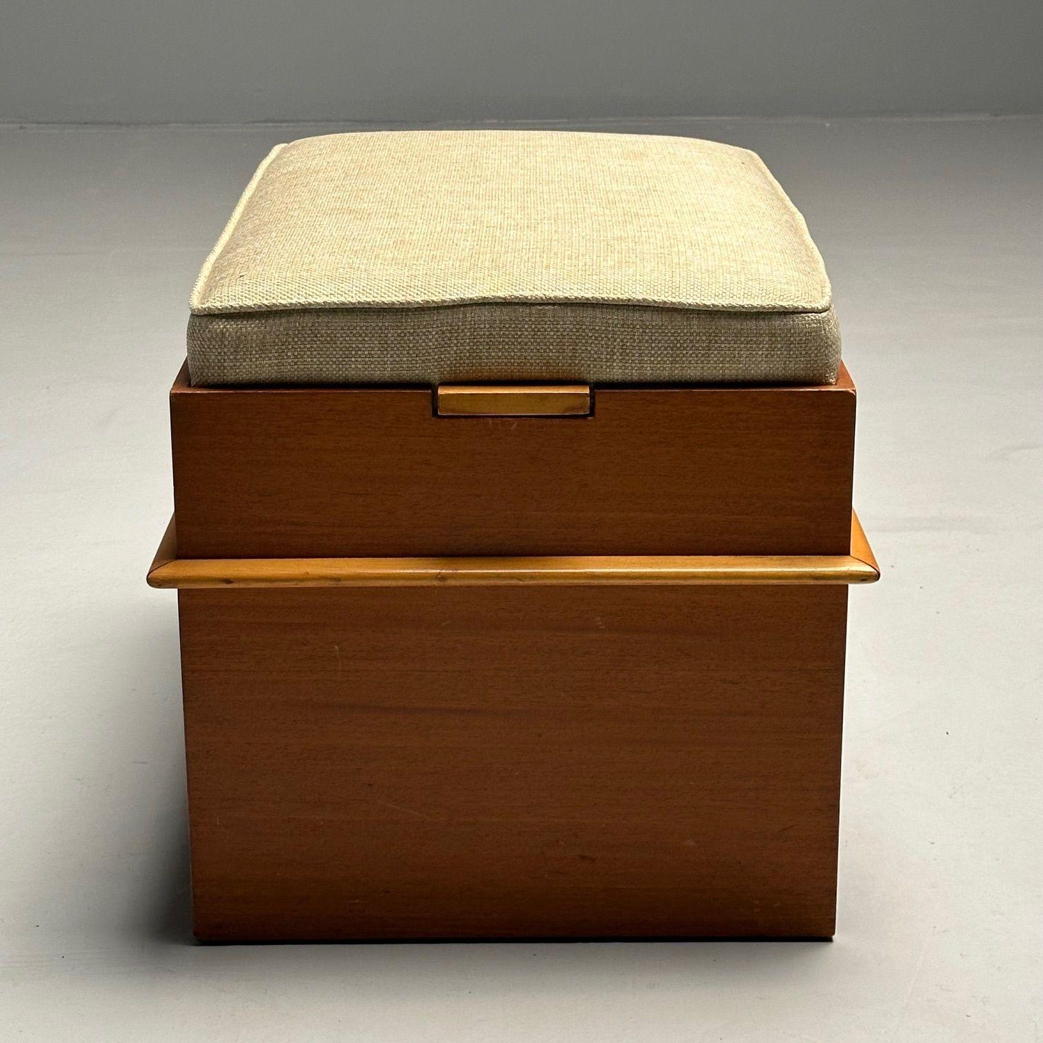Paul Frankl, Johnson Furniture, Station Wagon Bench, Rock Maple, Fabric, 1950s In Good Condition For Sale In Stamford, CT