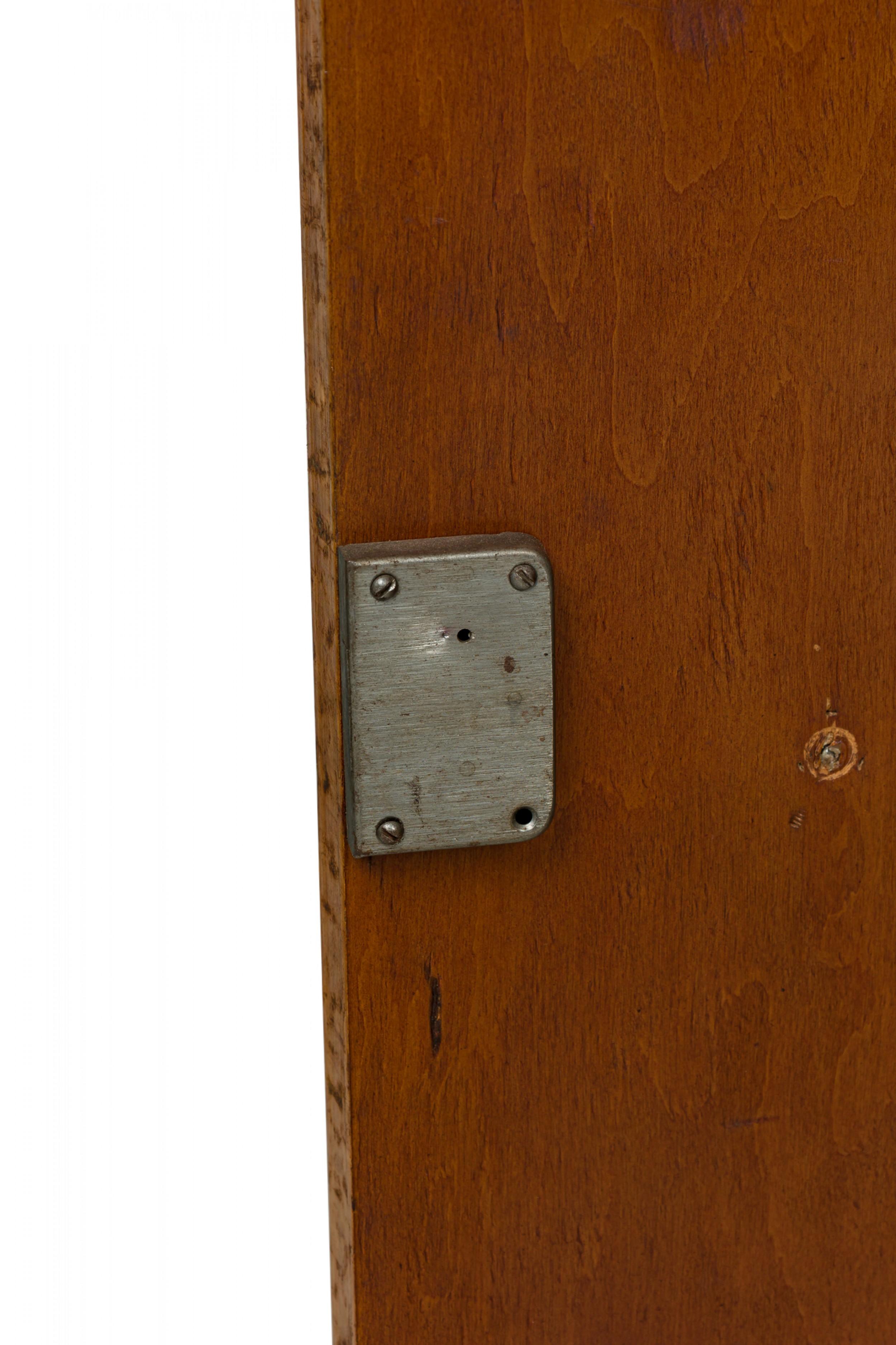 Paul Frankl Credenza americana di metà secolo con sovrastruttura e cassettiera in vendita 1
