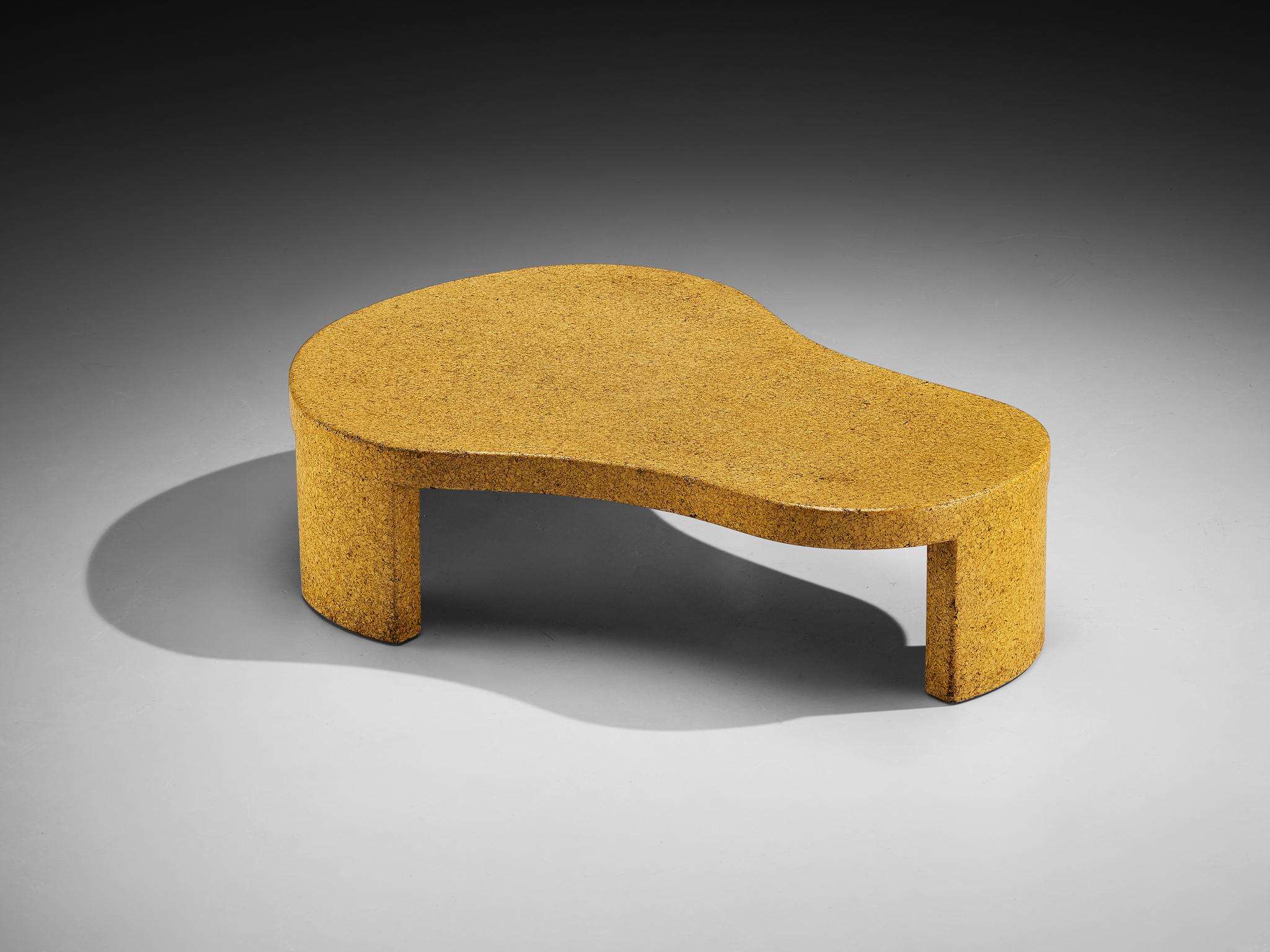 Paul Frankl für Johnson Furniture, Couchtisch '5025', lackierter Kork, Vereinigte Staaten, 1950er Jahre

Der von Paul Frankl entworfene Couchtisch besticht durch seine biomorphe Form, die vollständig aus Kork gefertigt ist. Seine wolkenförmige