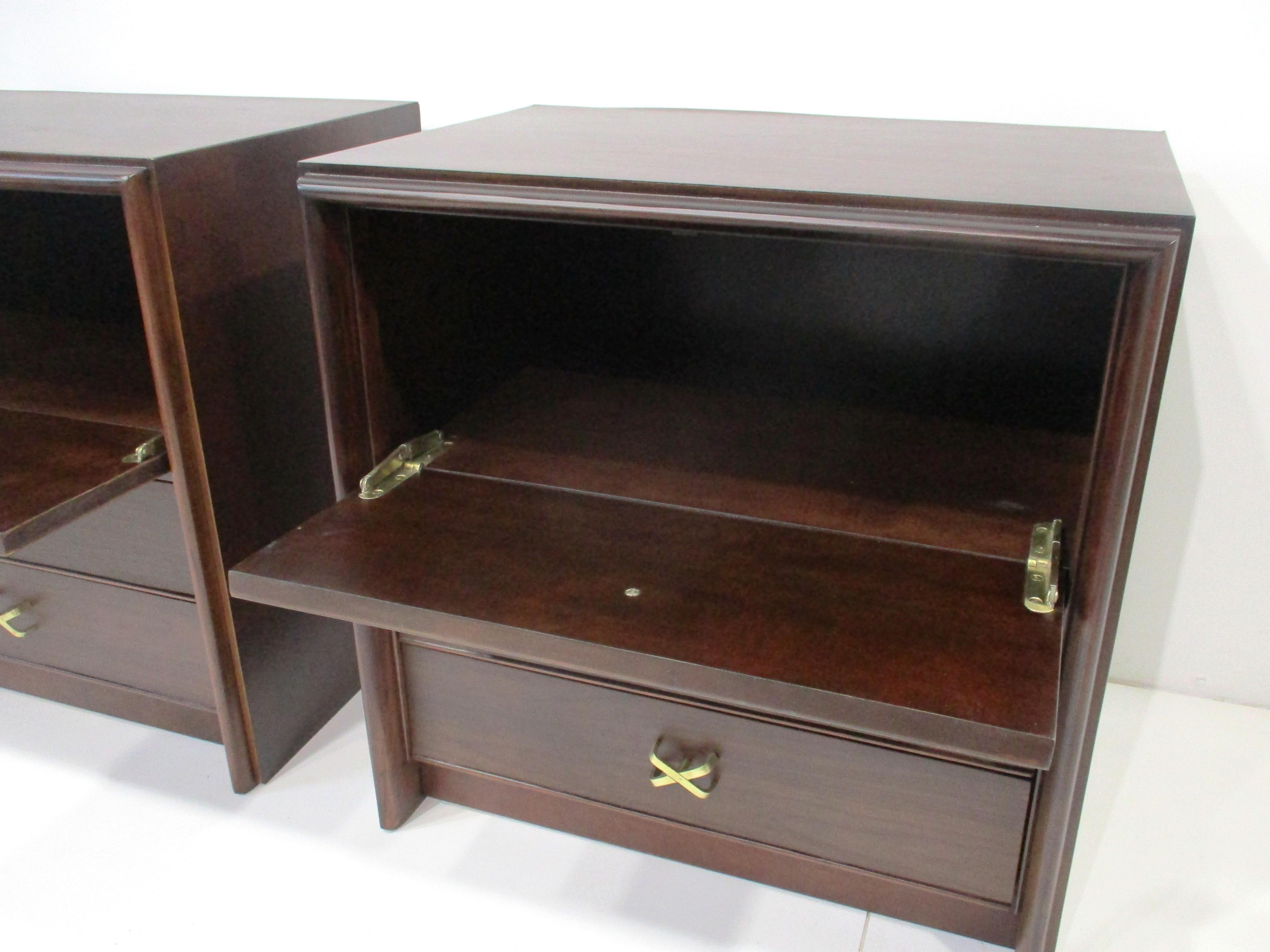 Paul Frankl Nightstands for Johnson Brothers In Good Condition In Cincinnati, OH