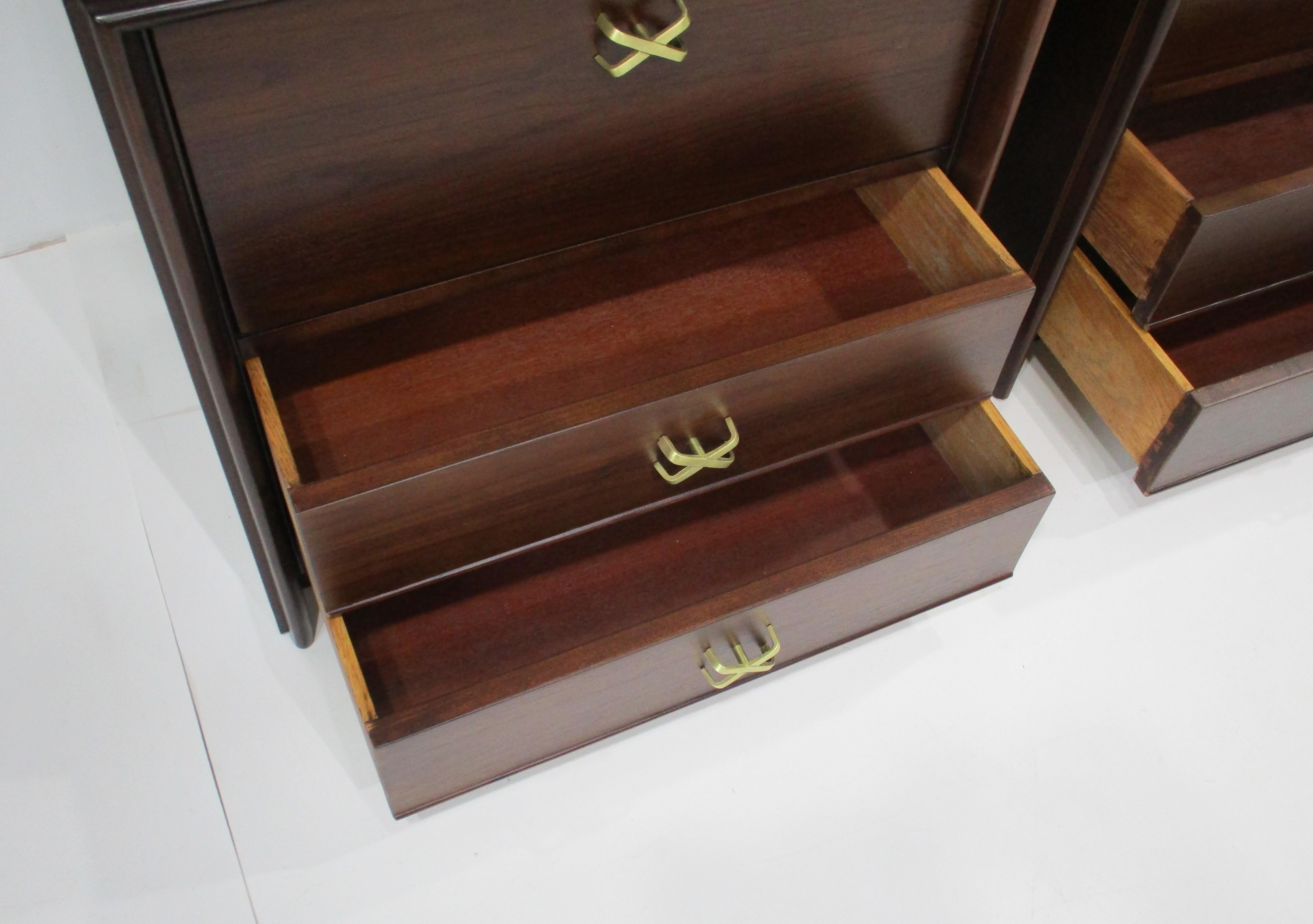Laiton Tables de nuit Paul Frankl pour Johnson Brothers