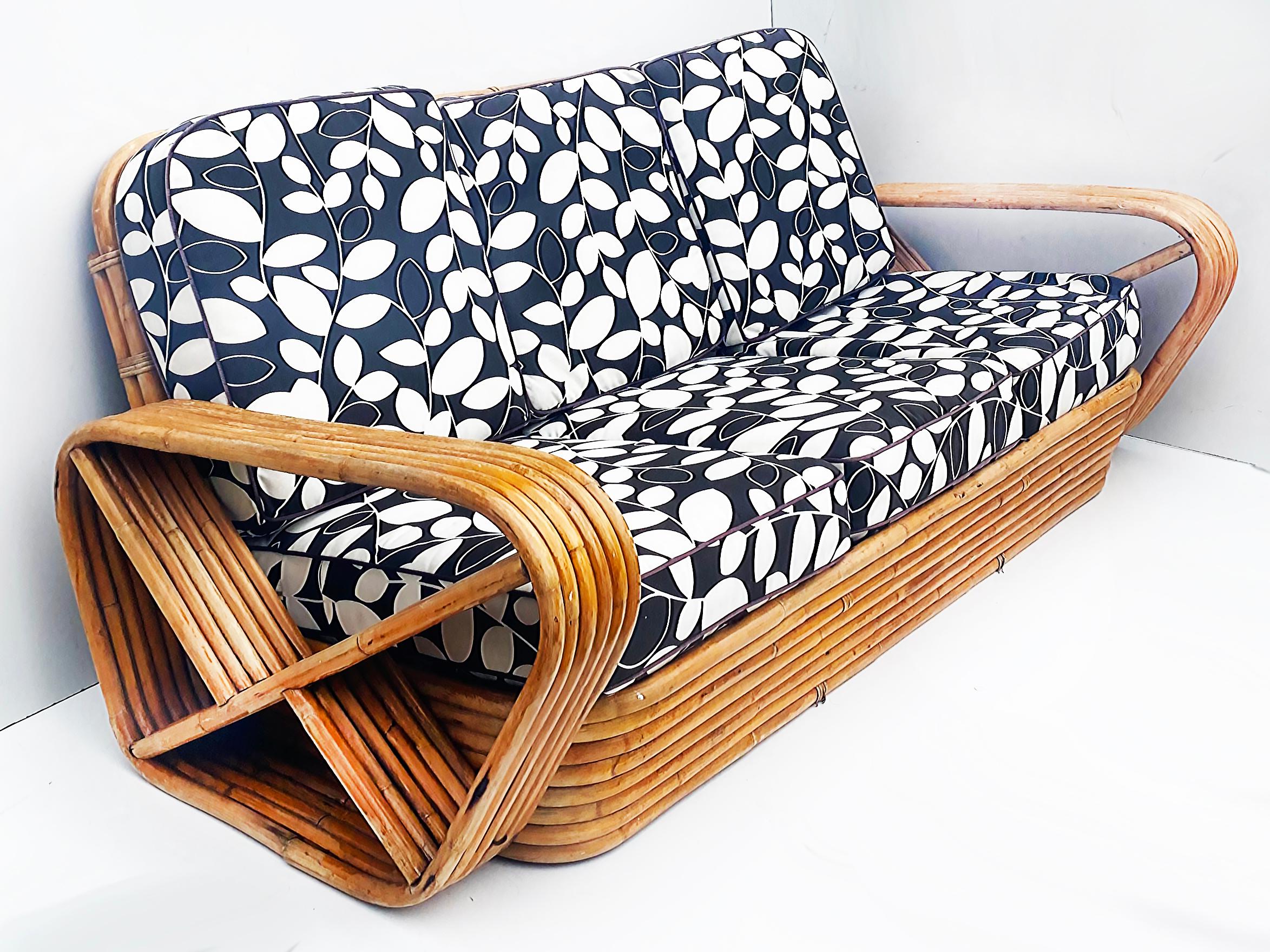 Sechsstrangiges 3-sitziges Rattan-Bambus-Sofa mit Brezel von Paul Frankl (Moderne der Mitte des Jahrhunderts) im Angebot
