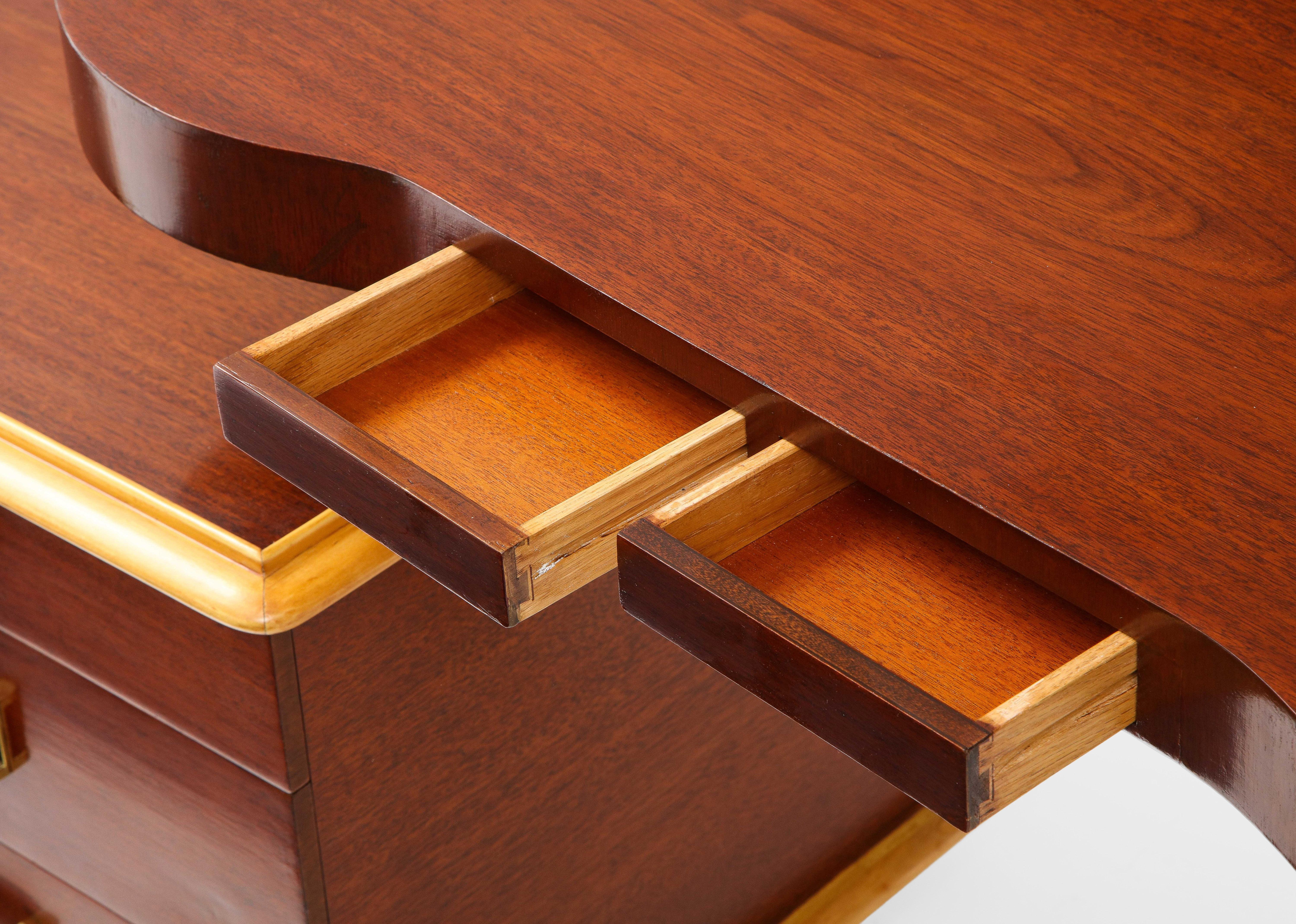 Paul Frankl Rare Kidney Desk in Mahogany, Birch, Leather and Brass, USA, 1950s For Sale 8