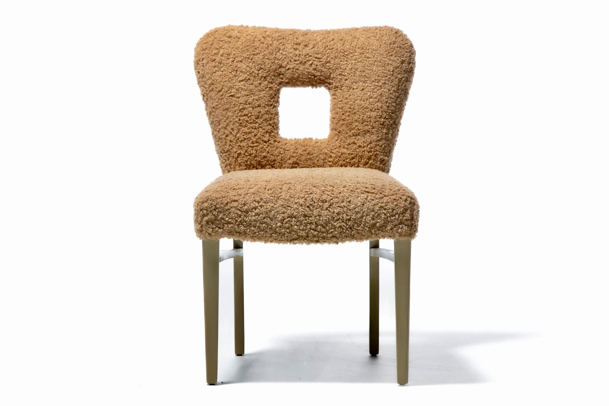 Paul Frankl Set of 20 Dining Chairs in Bleached Mahogany & Latte Bouclé c.C. 1950 en vente 11