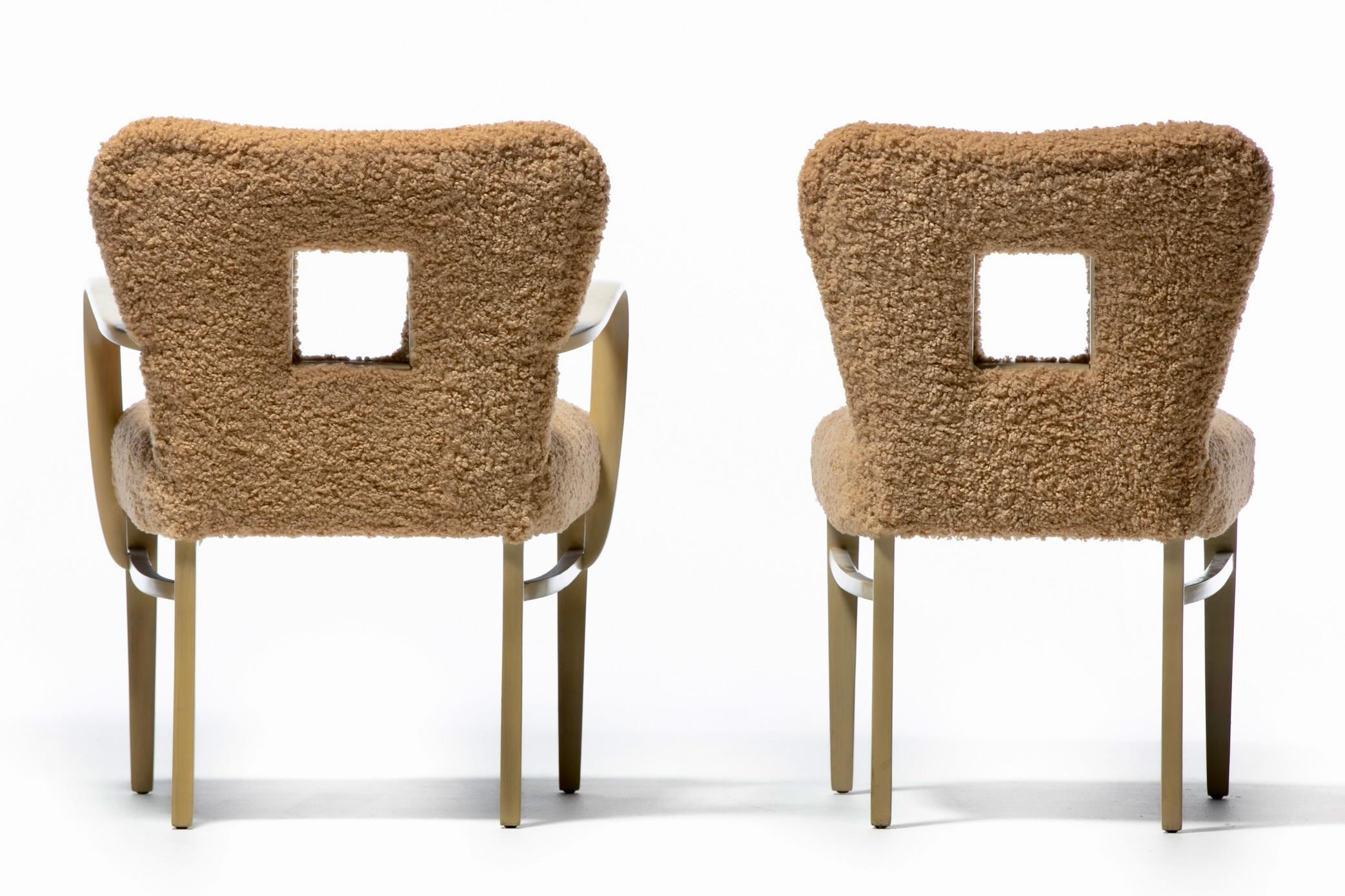 Mid-Century Modern Paul Frankl Set of 20 Dining Chairs in Bleached Mahogany & Latte Bouclé c.C. 1950 en vente