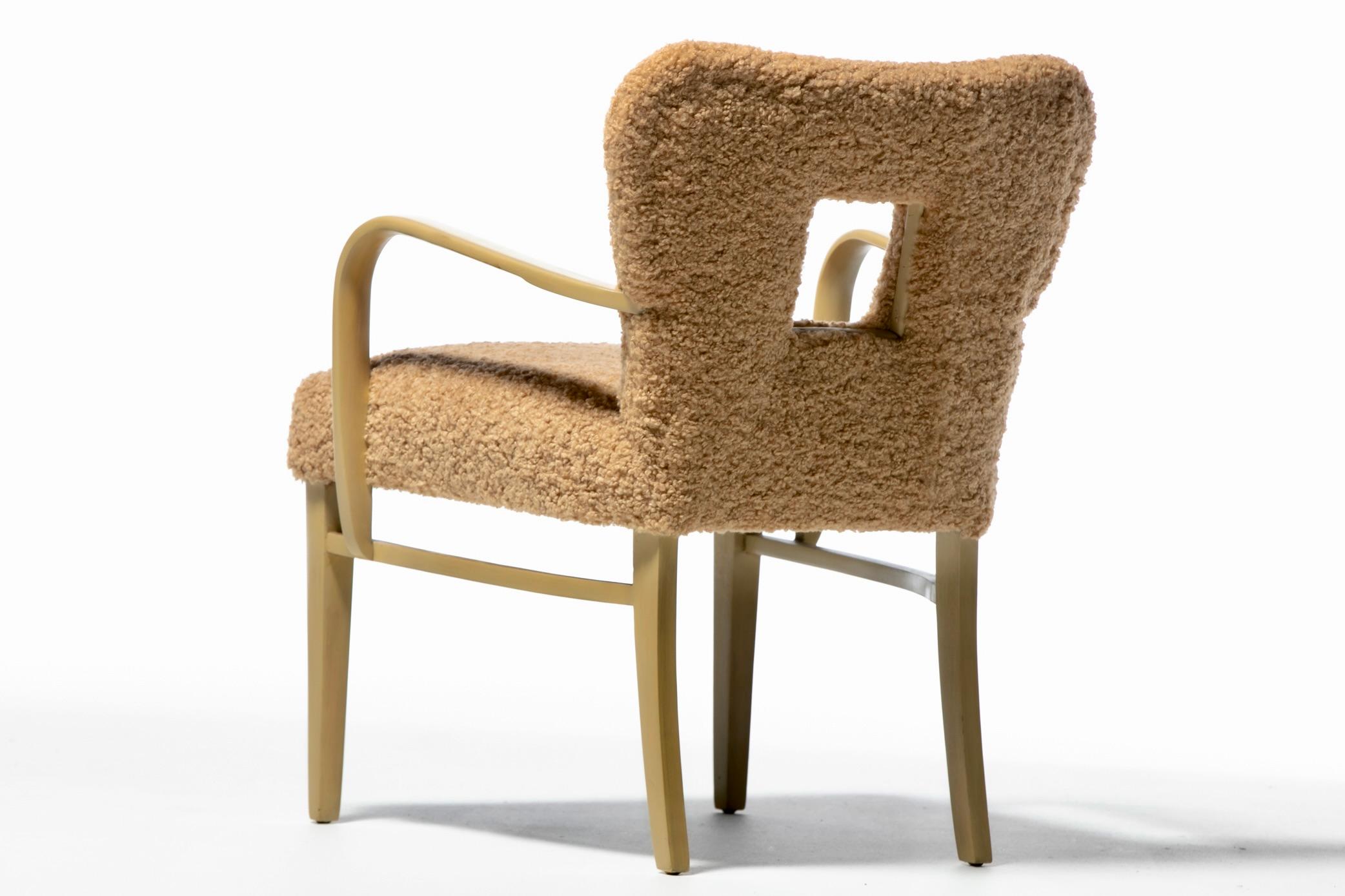 Paul Frankl Set of 20 Dining Chairs in Bleached Mahogany & Latte Bouclé c.C. 1950 en vente 3