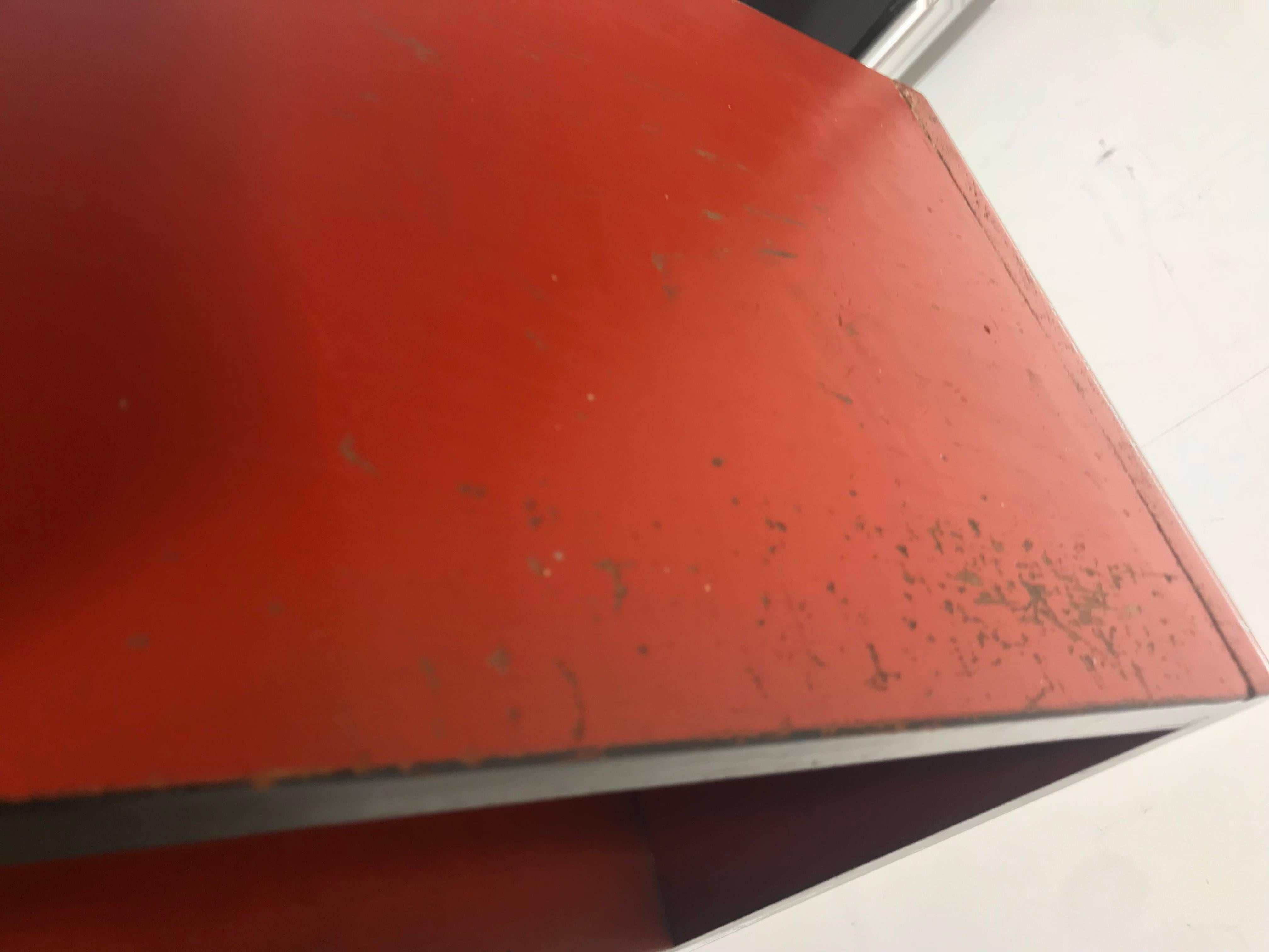 Milieu du XXe siècle Bibliothèque Art Déco Skyscraper rouge et noire de Paul Frankl en vente