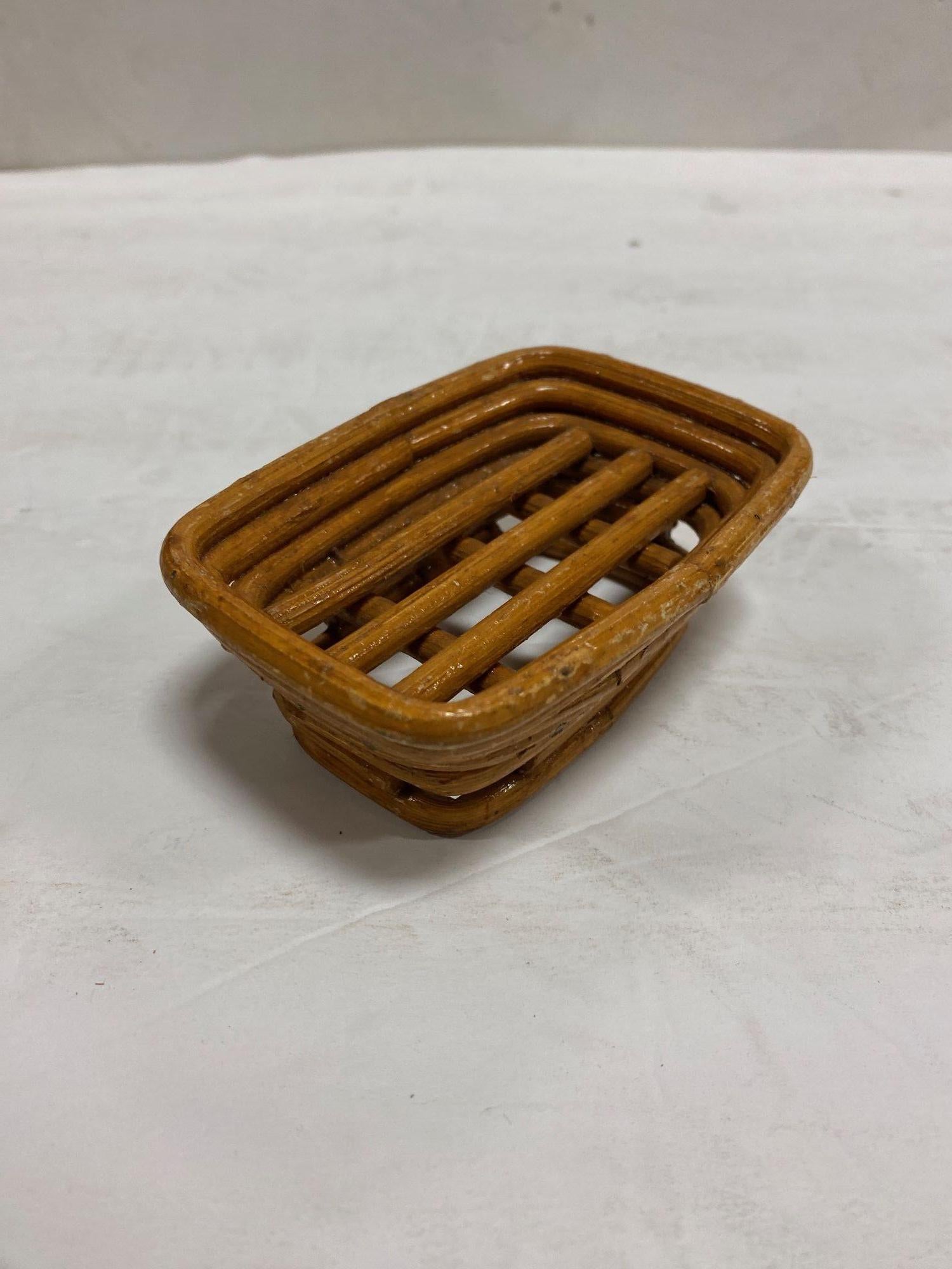 Set da salotto in rattan in miniatura Paul Frankl Style Sample, 1950 in vendita 4